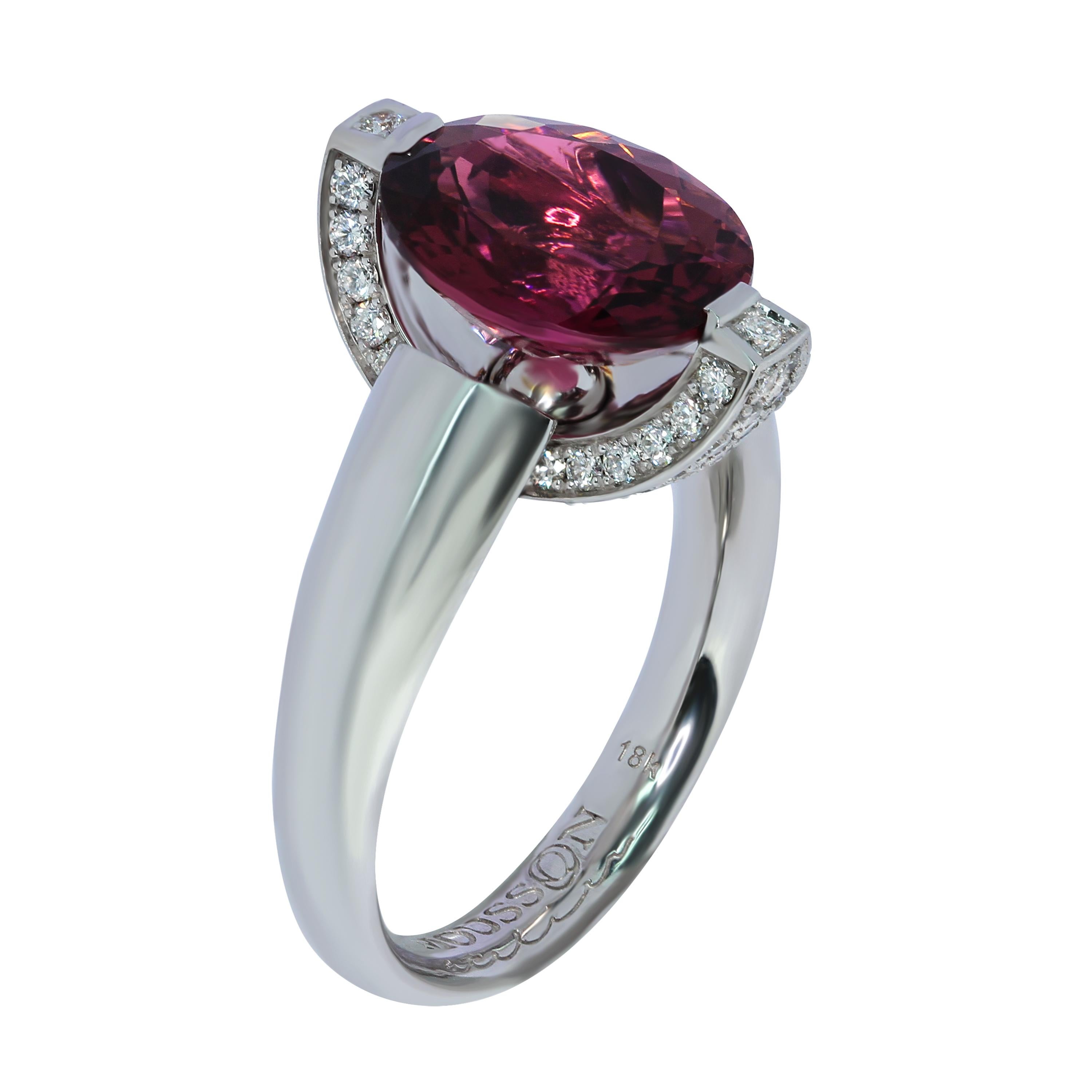 Pink Tourmaline Diamonds 18 Karat White Gold Moon Suite In New Condition For Sale In Bangkok, TH