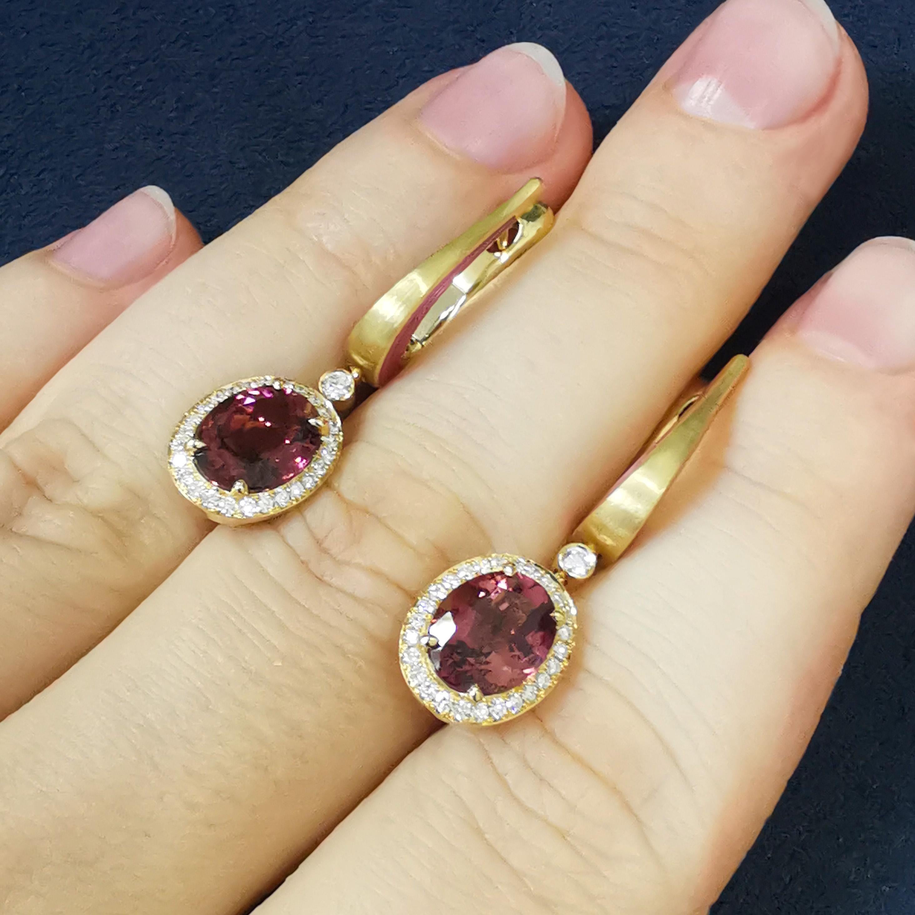Pink Tourmaline Diamonds Enamel 18 Karat Yellow Gold New Classic Earrings In New Condition For Sale In Bangkok, TH
