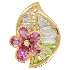 Rosa Turmalin Floral Peridot Taper Baguette Blatt Anhänger in 18K Gelbgold