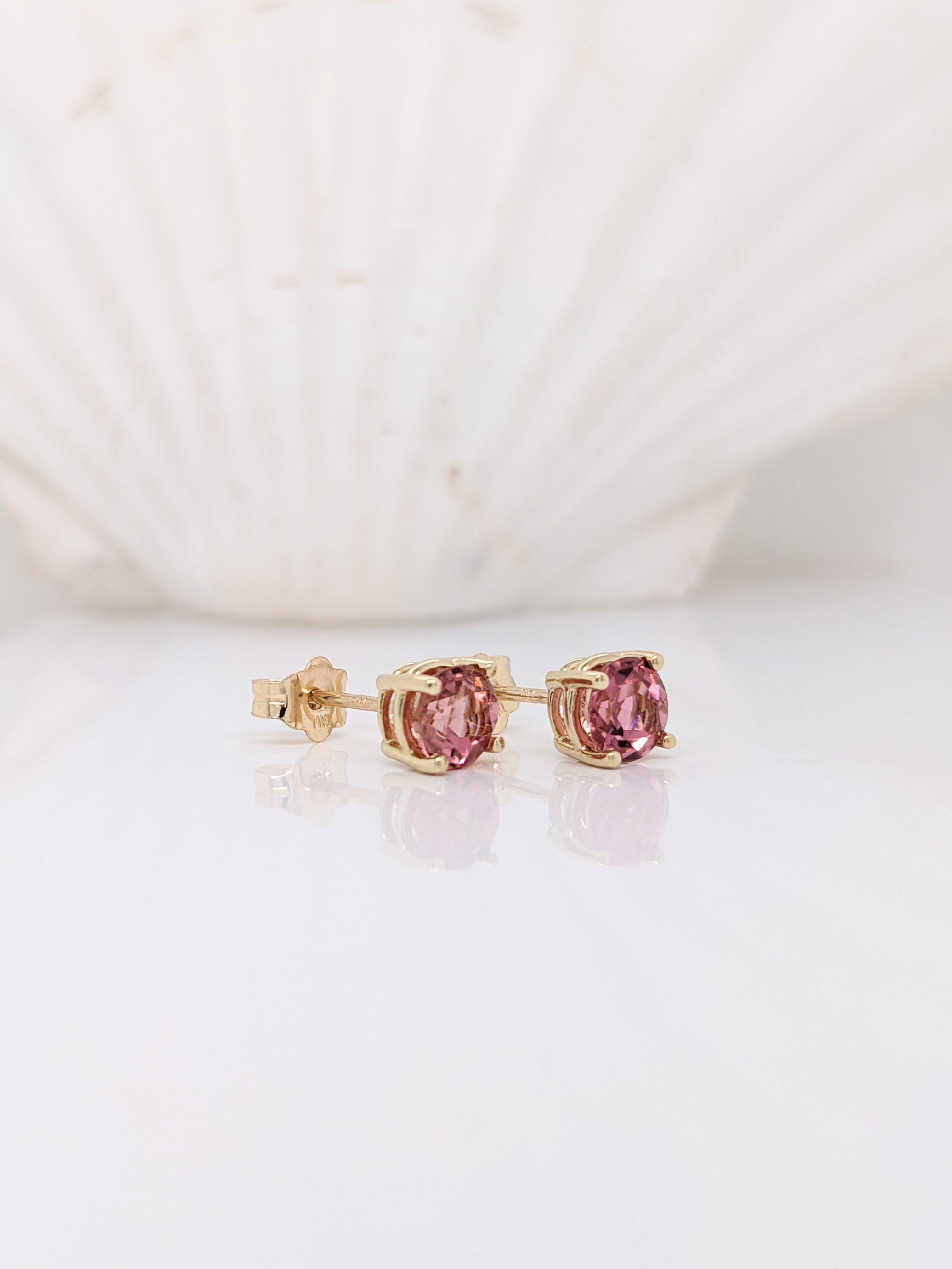 Art Déco Orecchini solitari a quattro punte con tormalina rosa in oro massiccio 14K  Tondo da 5 mm in vendita
