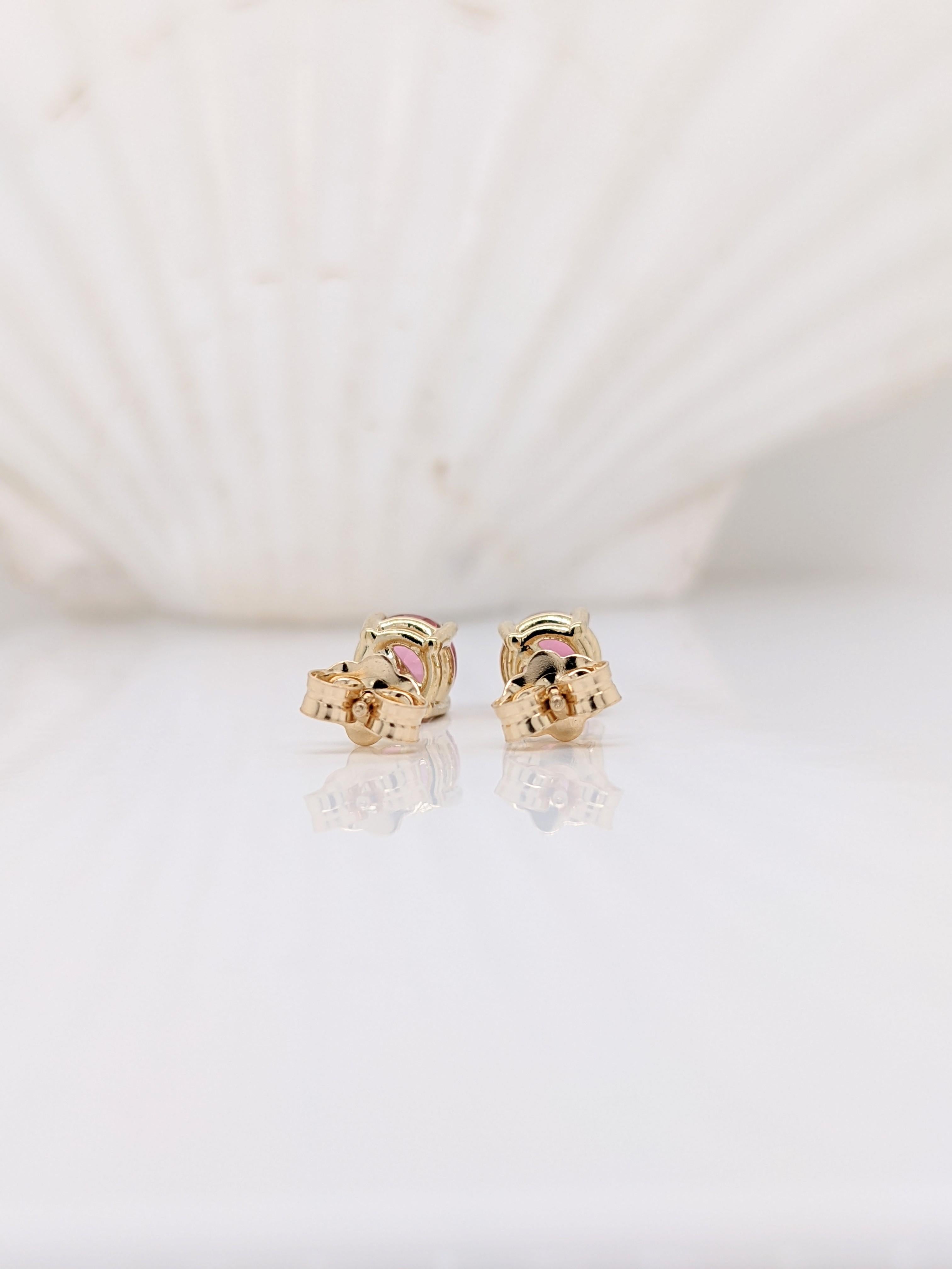 Orecchini solitari a quattro punte con tormalina rosa in oro massiccio 14K  Tondo da 5 mm In condizioni Nuovo in vendita a Columbus, OH