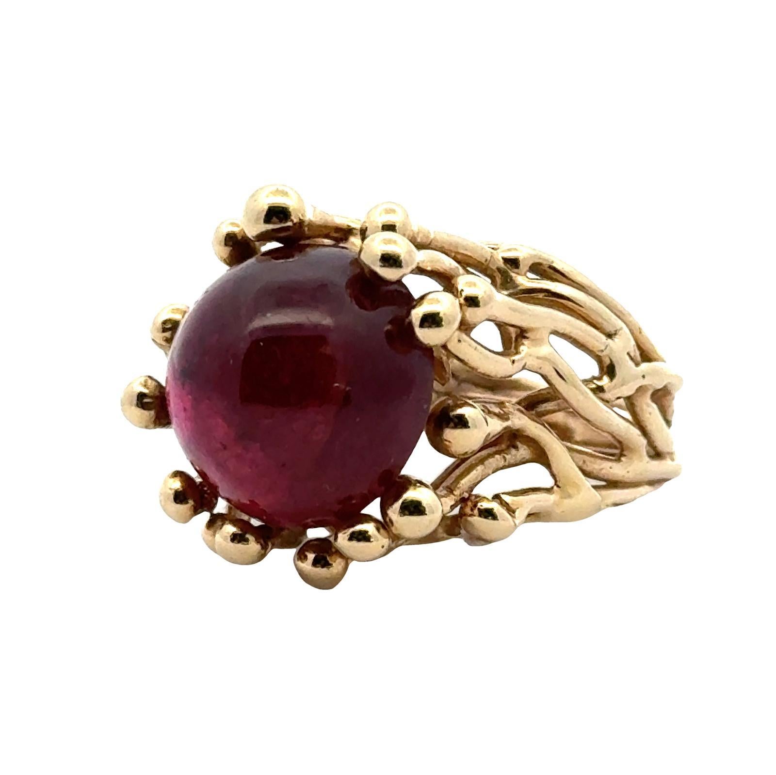 Women's Pink Tourmaline Free Form 14 Karat Yellow Gold Contemporary Cocktail Ring For Sale