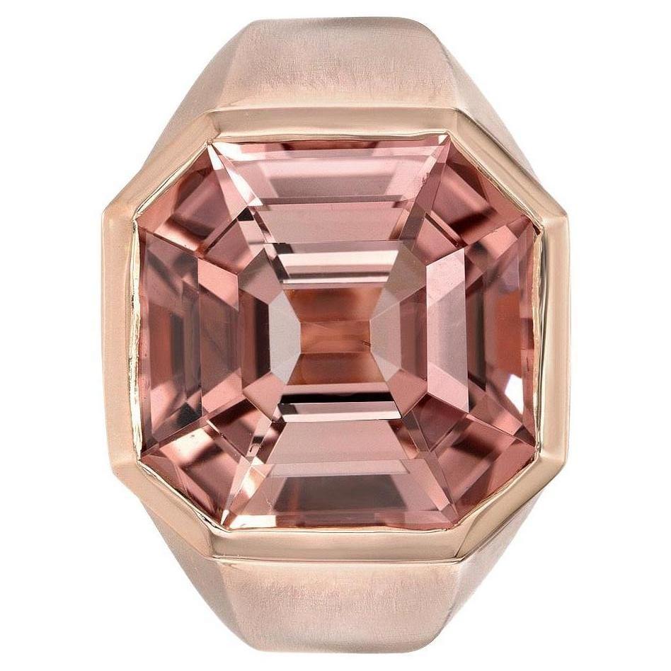 Bague gitane en tourmaline rose de 7,76 carats, taille émeraude carrée