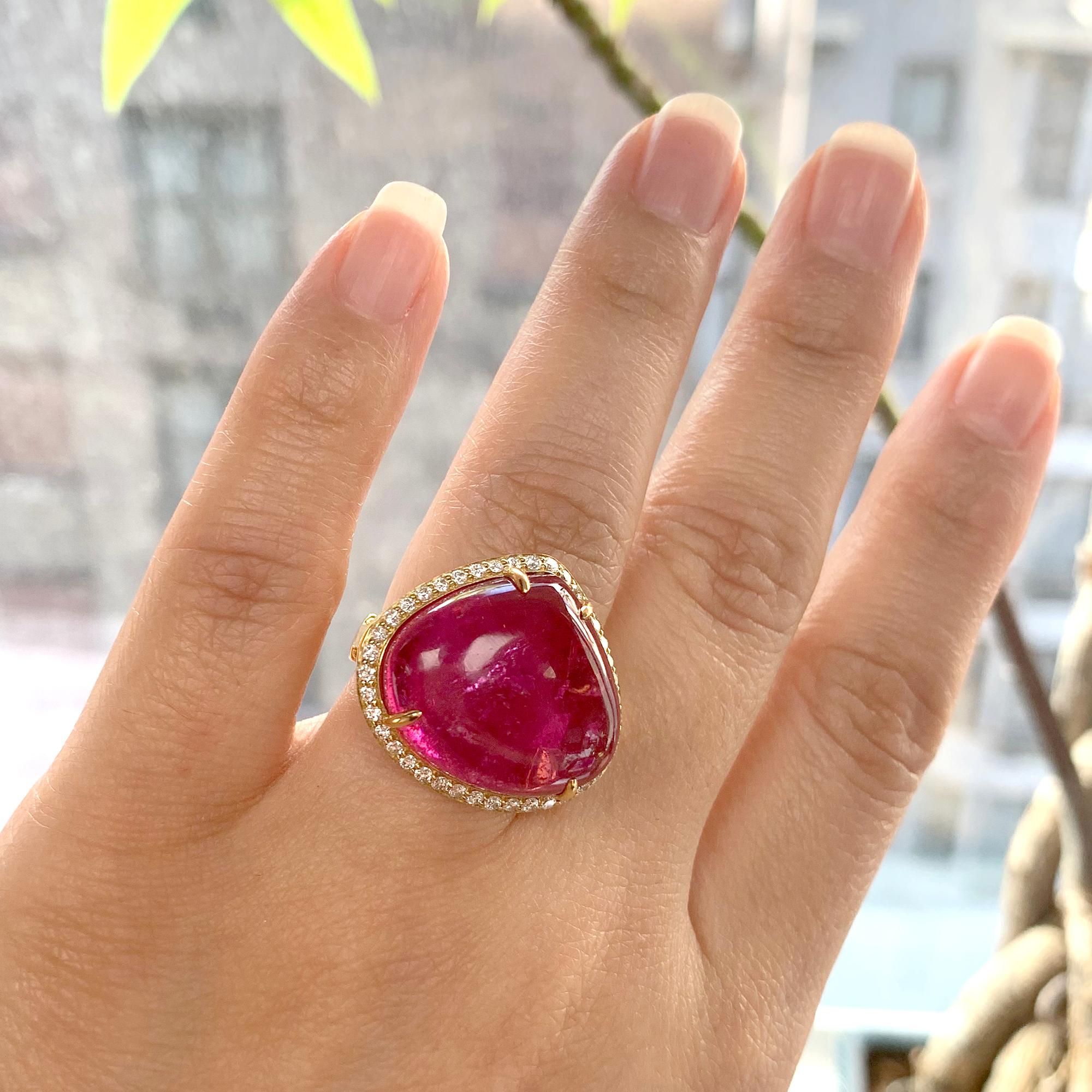 Goshwara Pink Tourmaline Heart And Diamond Ring In New Condition In New York, NY