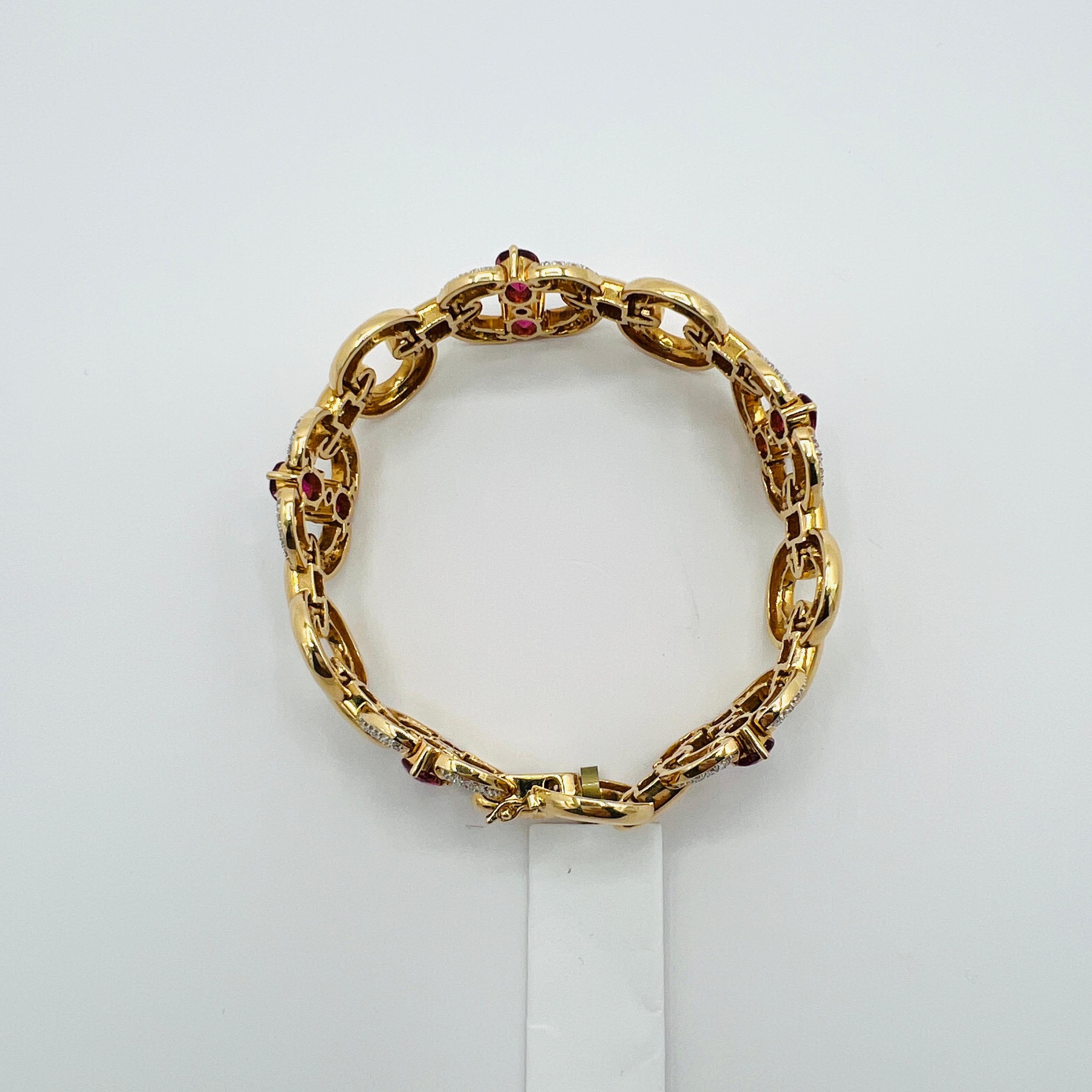 Bracelet en or jaune 18K avec tourmaline rose ovale et diamant blanc rond en vente 2