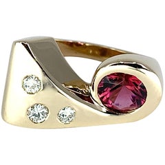 Pink Tourmaline "Rambla de Mar" Ring in Yellow Gold with Diamond Accents