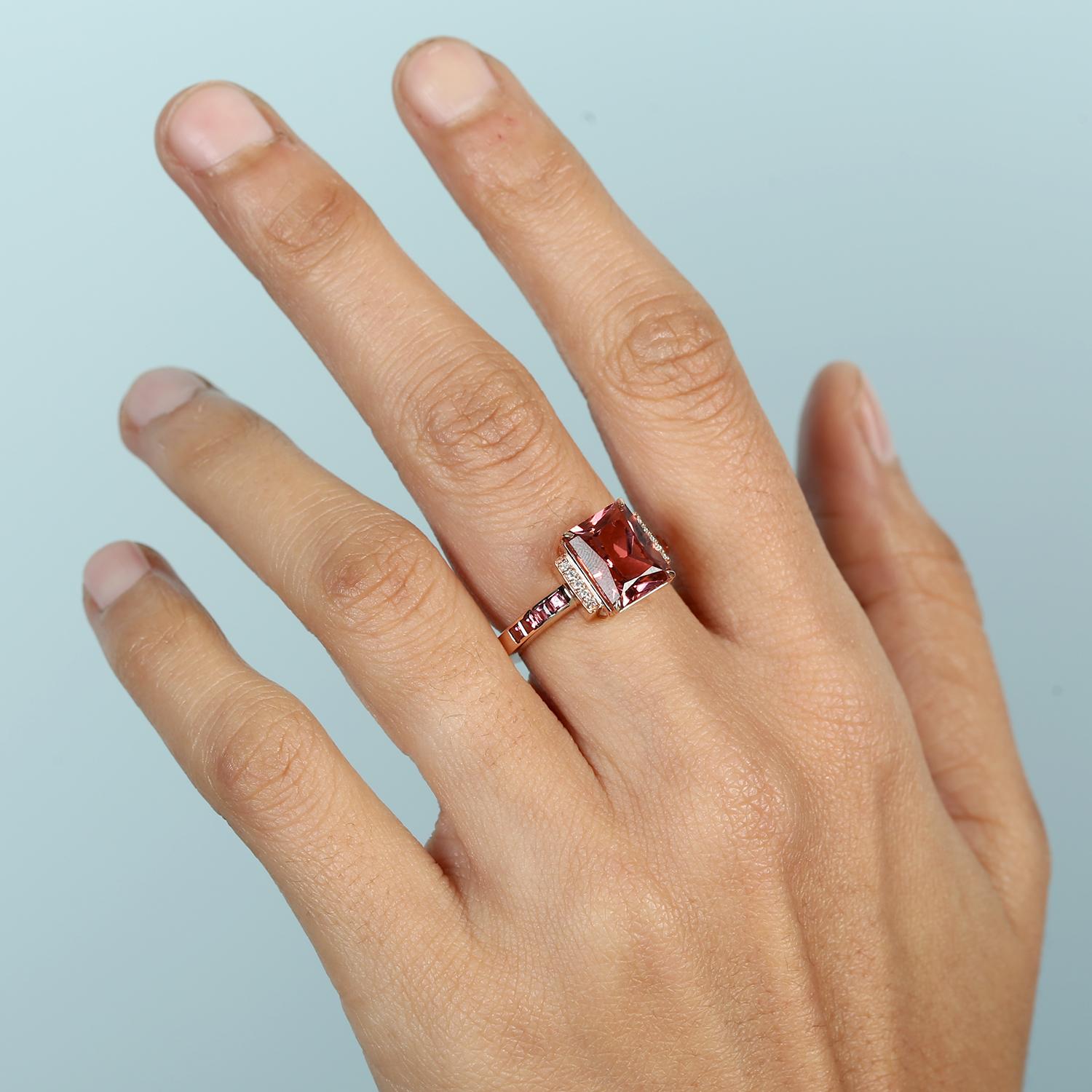 14KT:4.647g,D:0.06ct, Tour:4.67ct, US-7