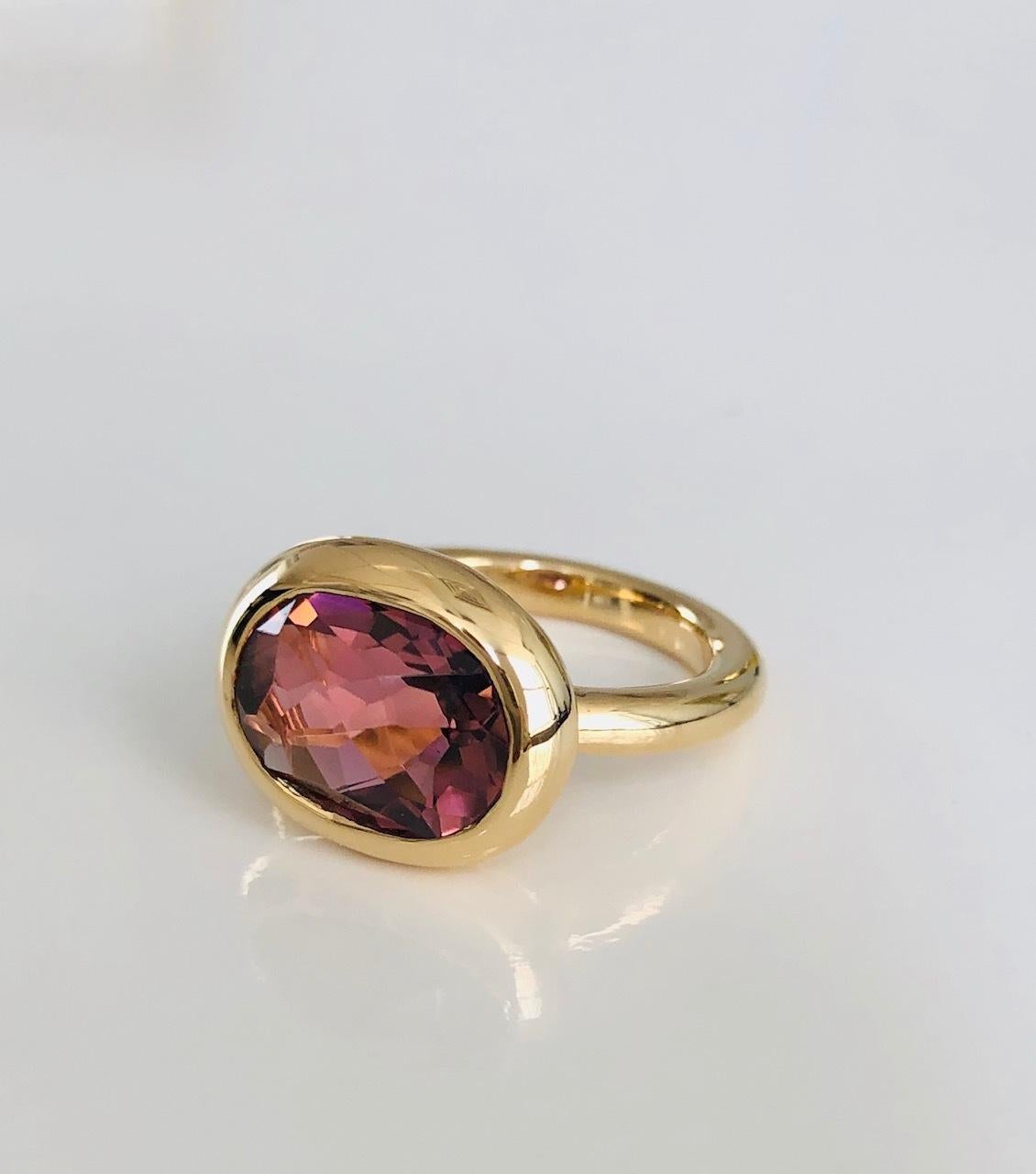 18 Karat Gold Pink Tourmaline Ring In New Condition For Sale In New York, NY