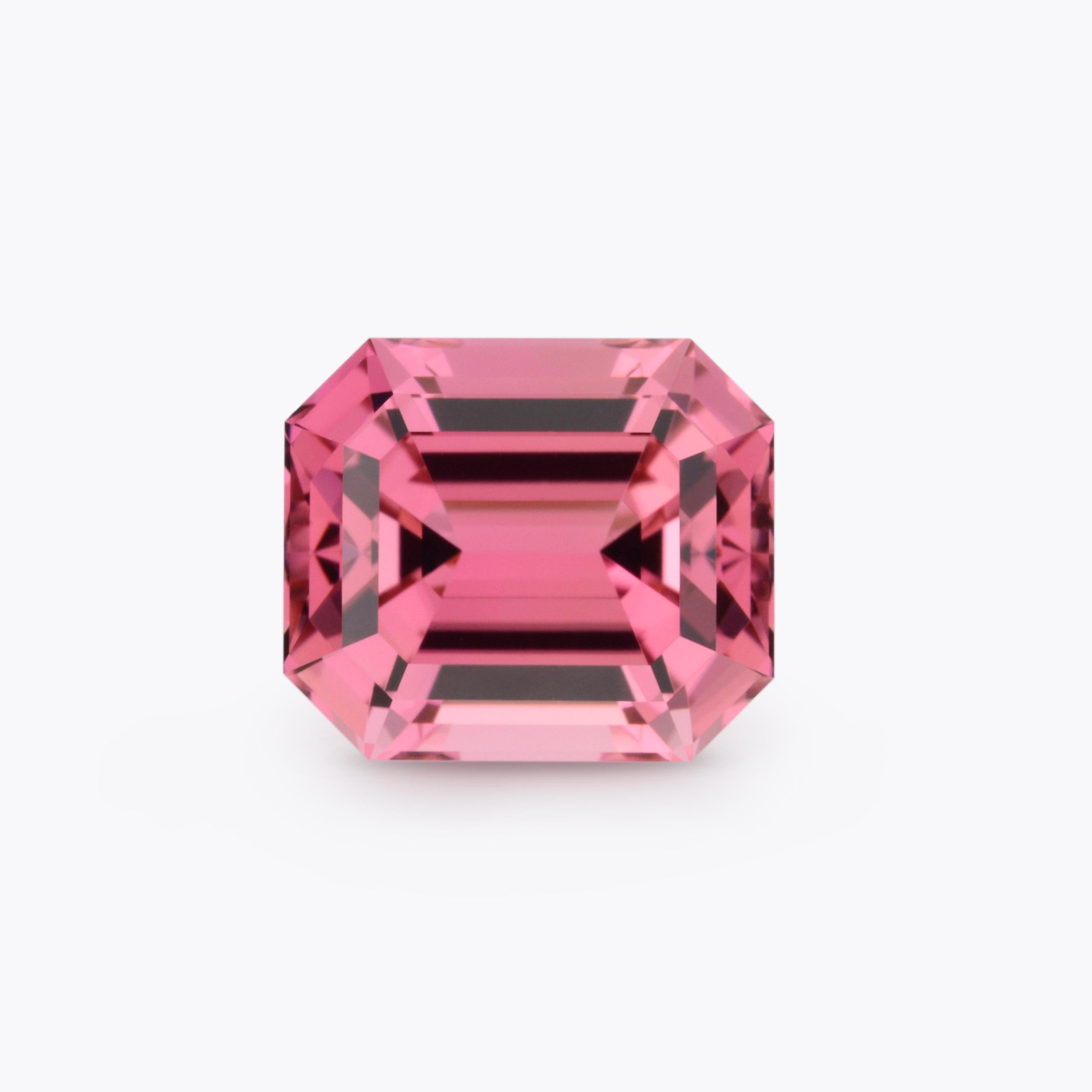 Taille émeraude Bague en tourmaline rose de 4,15 carats, pierre précieuse non montée taille émeraude en vente