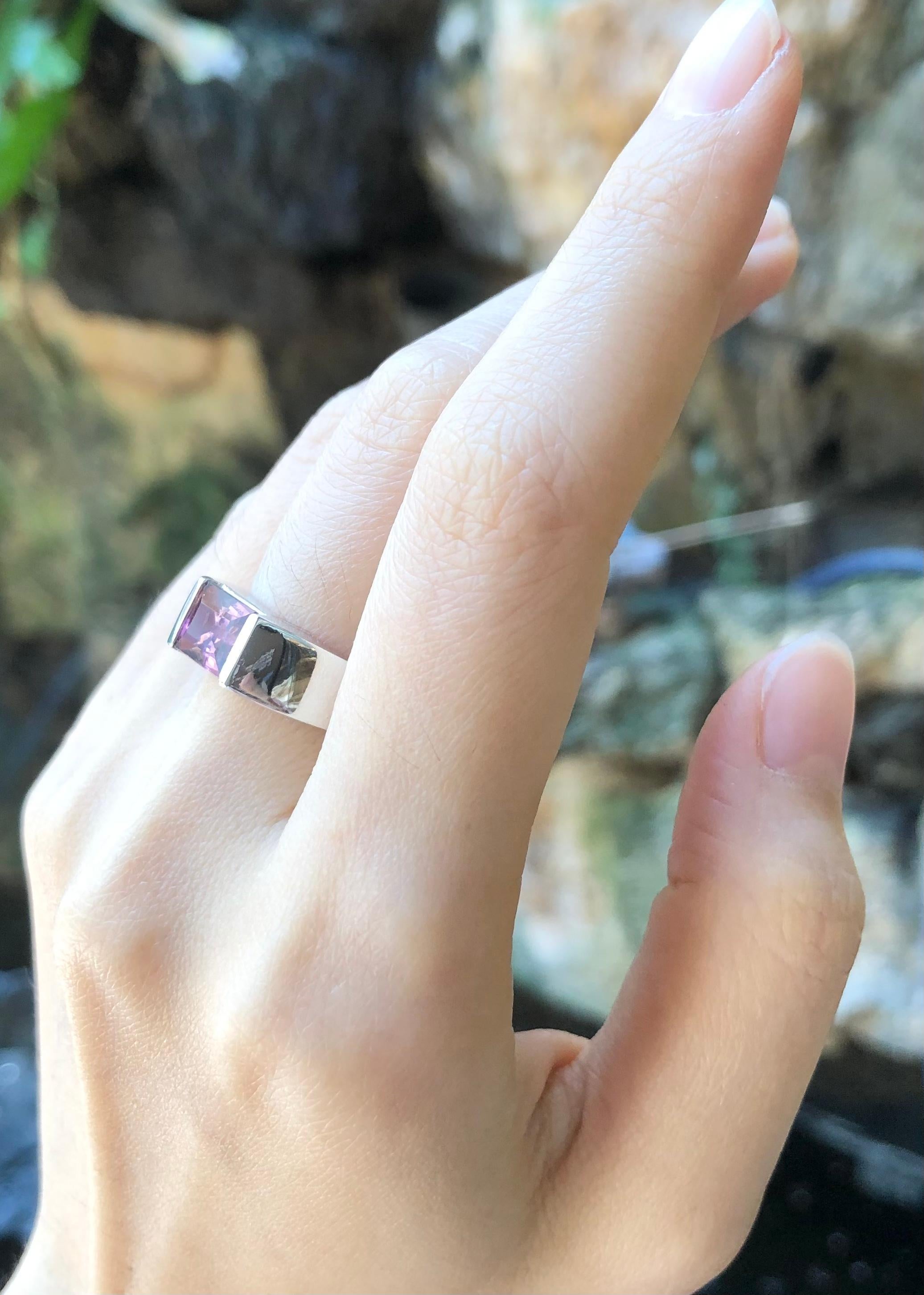 Pink Tourmaline Ring Set in 18 Karat White Gold Settings In New Condition For Sale In Bangkok, TH