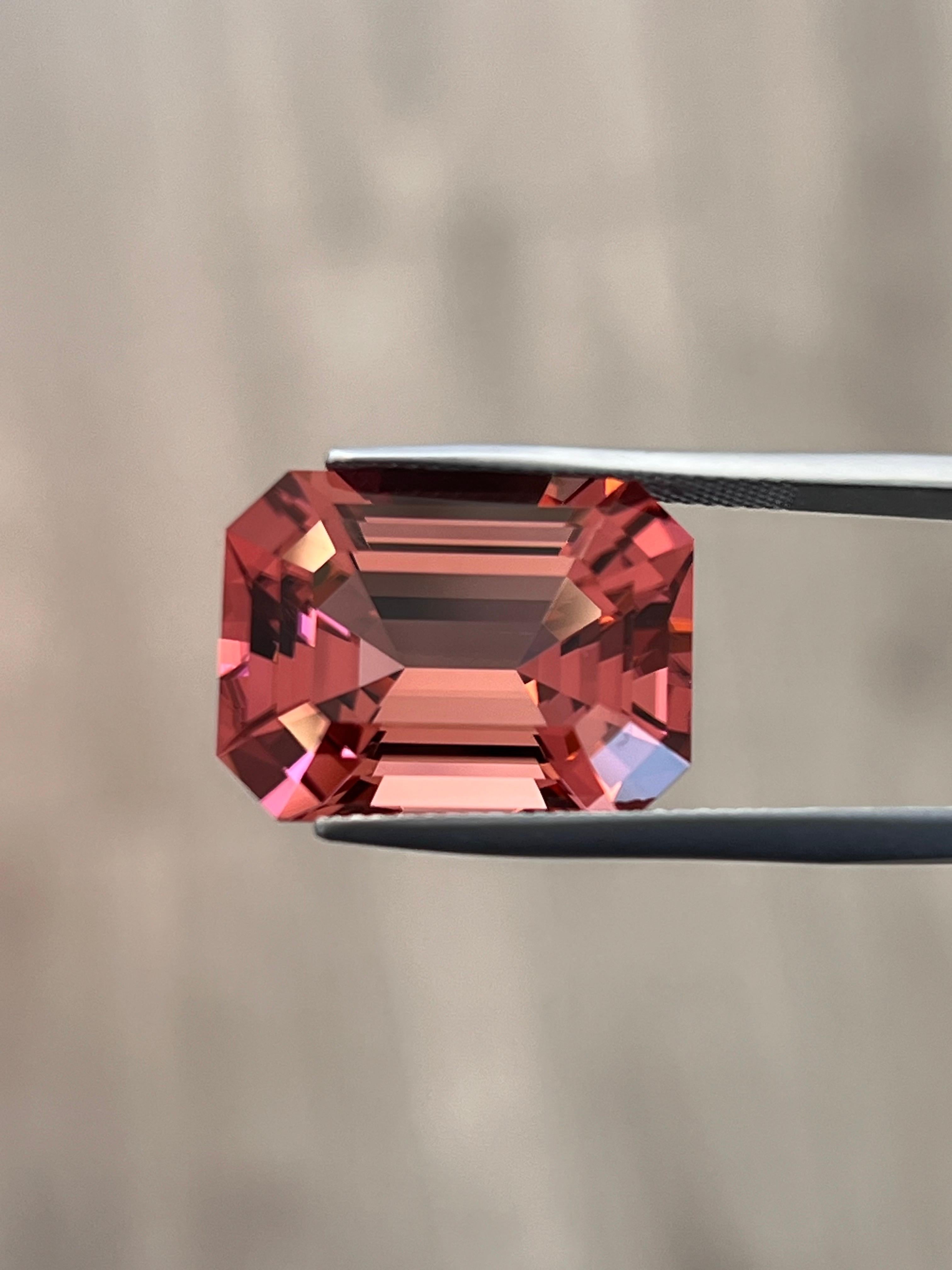 Art Deco 21.22-Carat Pink Tourmaline with Orange Undertones: Rare Gem for Luxury Jewelry For Sale