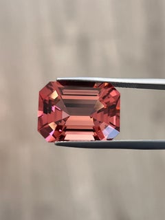 Pietra preziosa sciolta: tormalina rosa-arancio da 21,22 carati per gioielli su misura