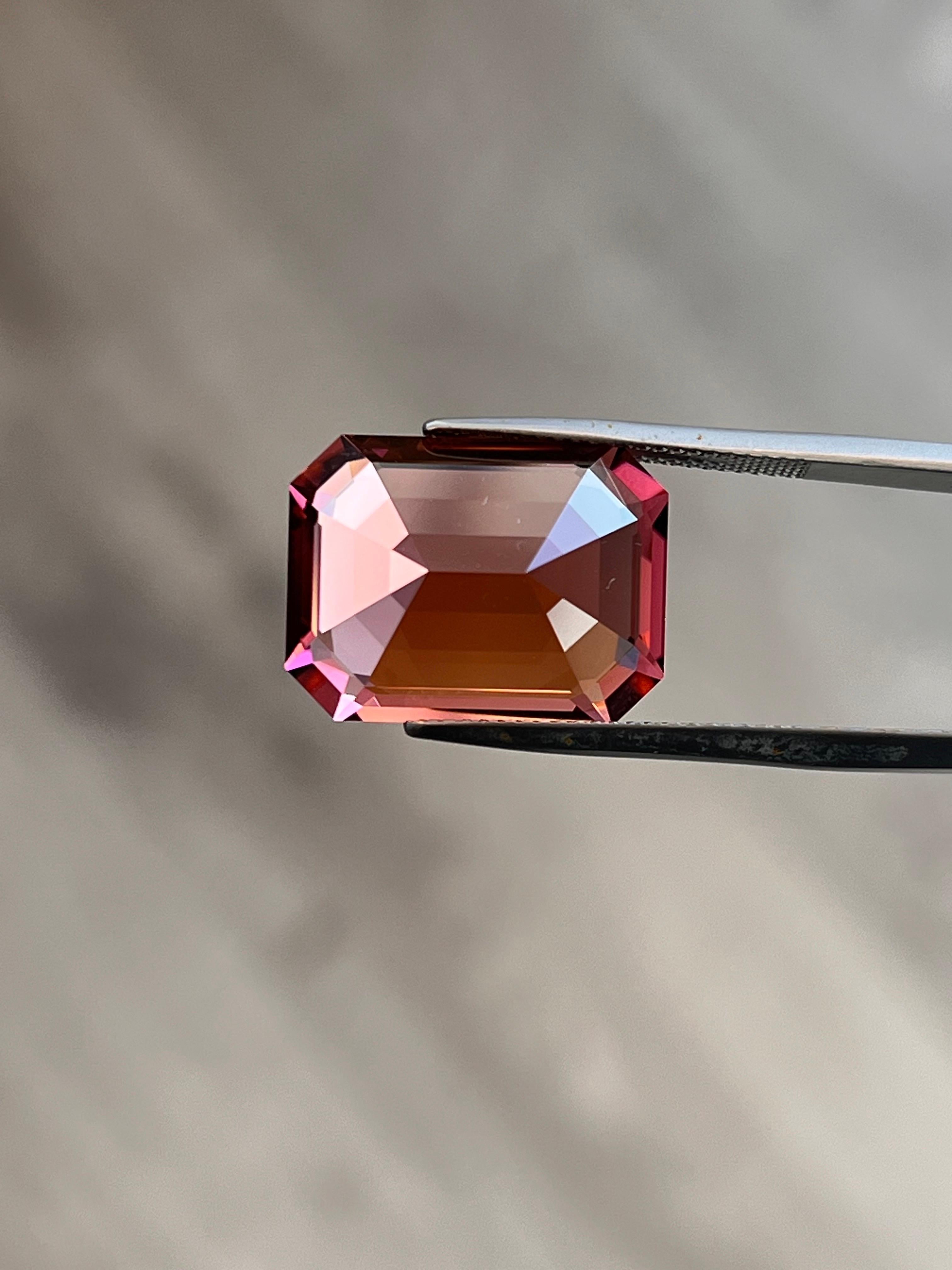 21.22-Carat Pink Tourmaline with Orange Undertones: Rare Gem for Luxury Jewelry In New Condition For Sale In Beverly Hills, CA
