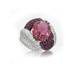 Anello con tormalina rosa, diamante bianco e rubino