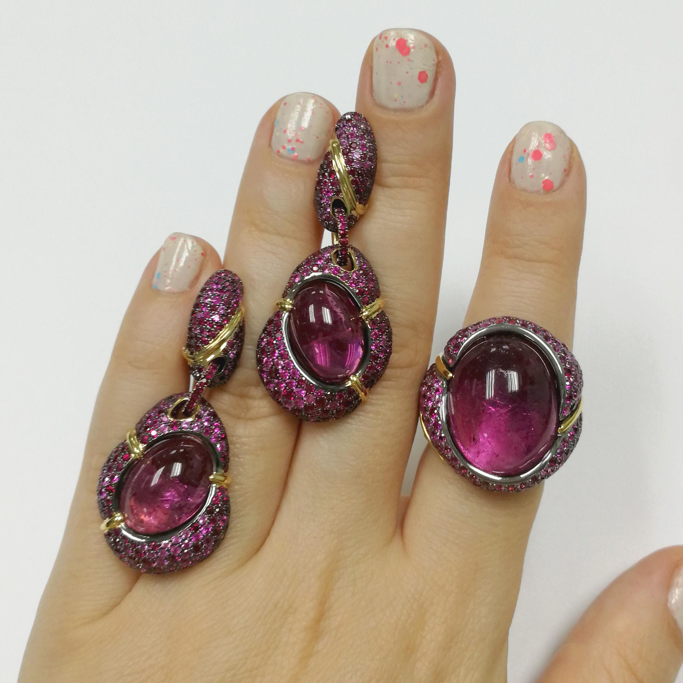 Pink Tourmaline Ruby Pink Sapphire 18 Karat Yellow Gold Suite
Absolutely spactacular Pink oval Cabochon shape Tourmalines in our Suite from 