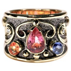 2.5 ct Pink Tourmaline Sapphire Diamond 18 Karat Gold Cigar Band Ring US Size 7