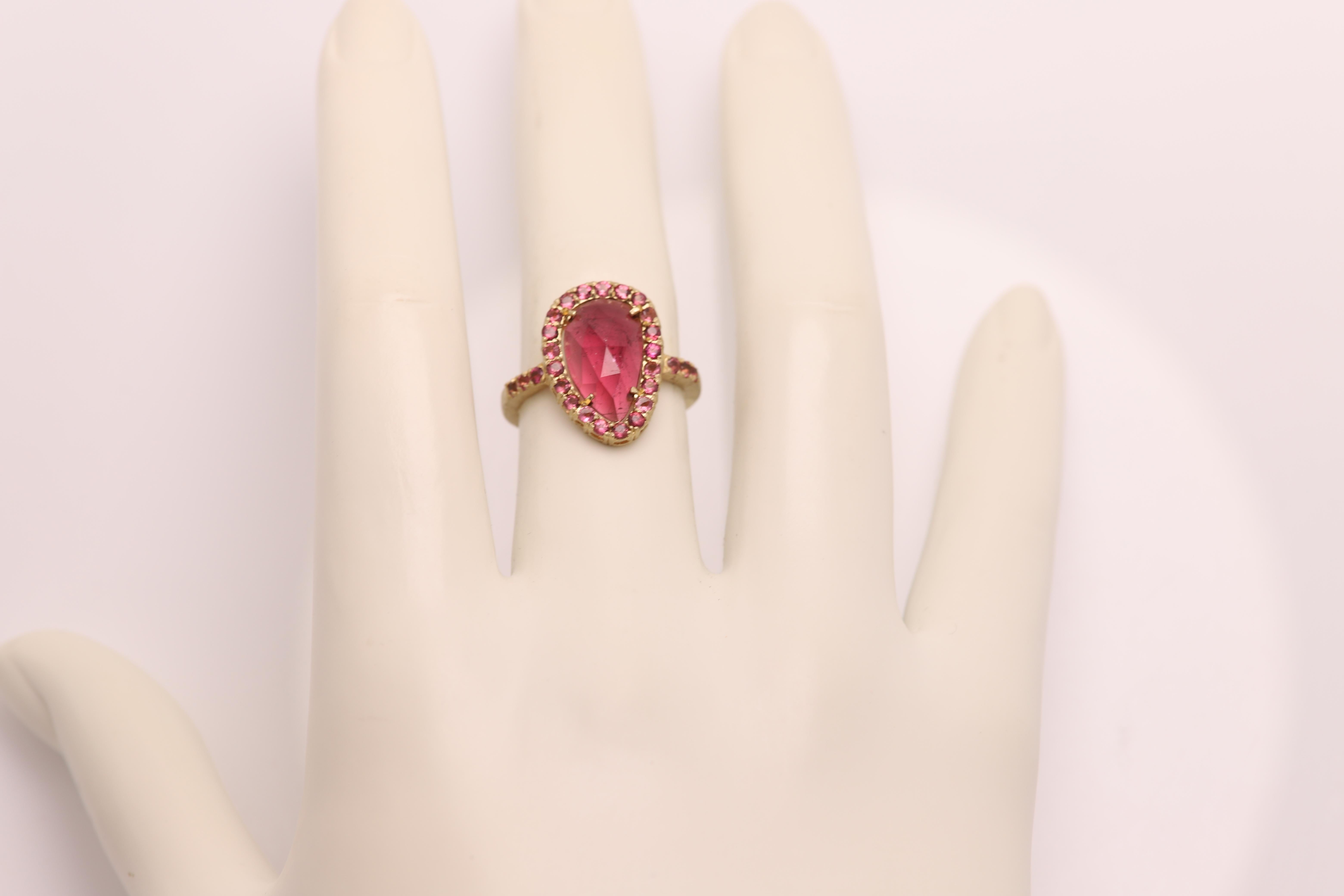 Pink Tourmaline Sliced Gem Ring 14 Karat Gold Vintage Pink Tourmaline Ring For Sale 2