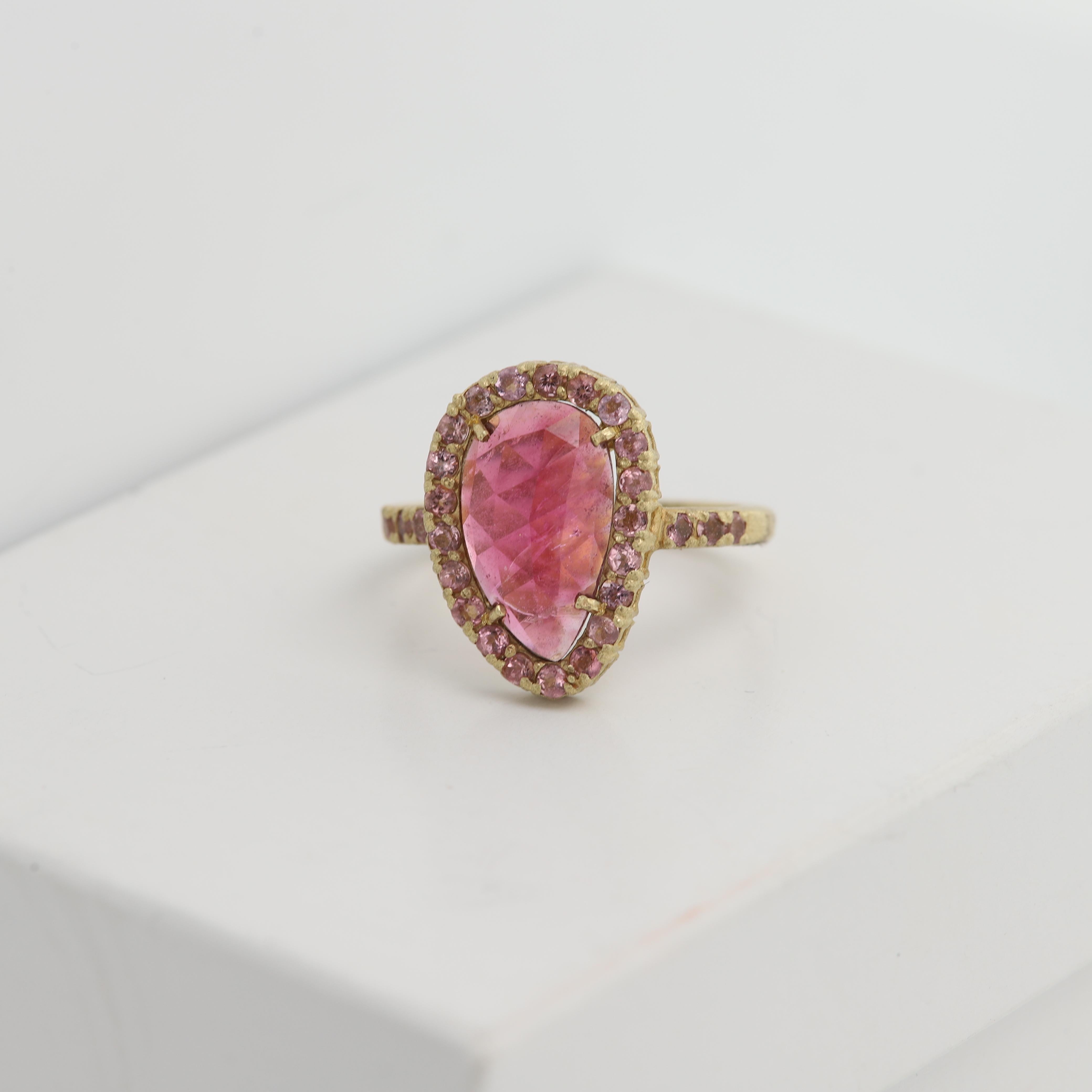 Pink Tourmaline Sliced Gem Ring 14 Karat Gold Vintage Pink Tourmaline Ring In New Condition For Sale In Brooklyn, NY