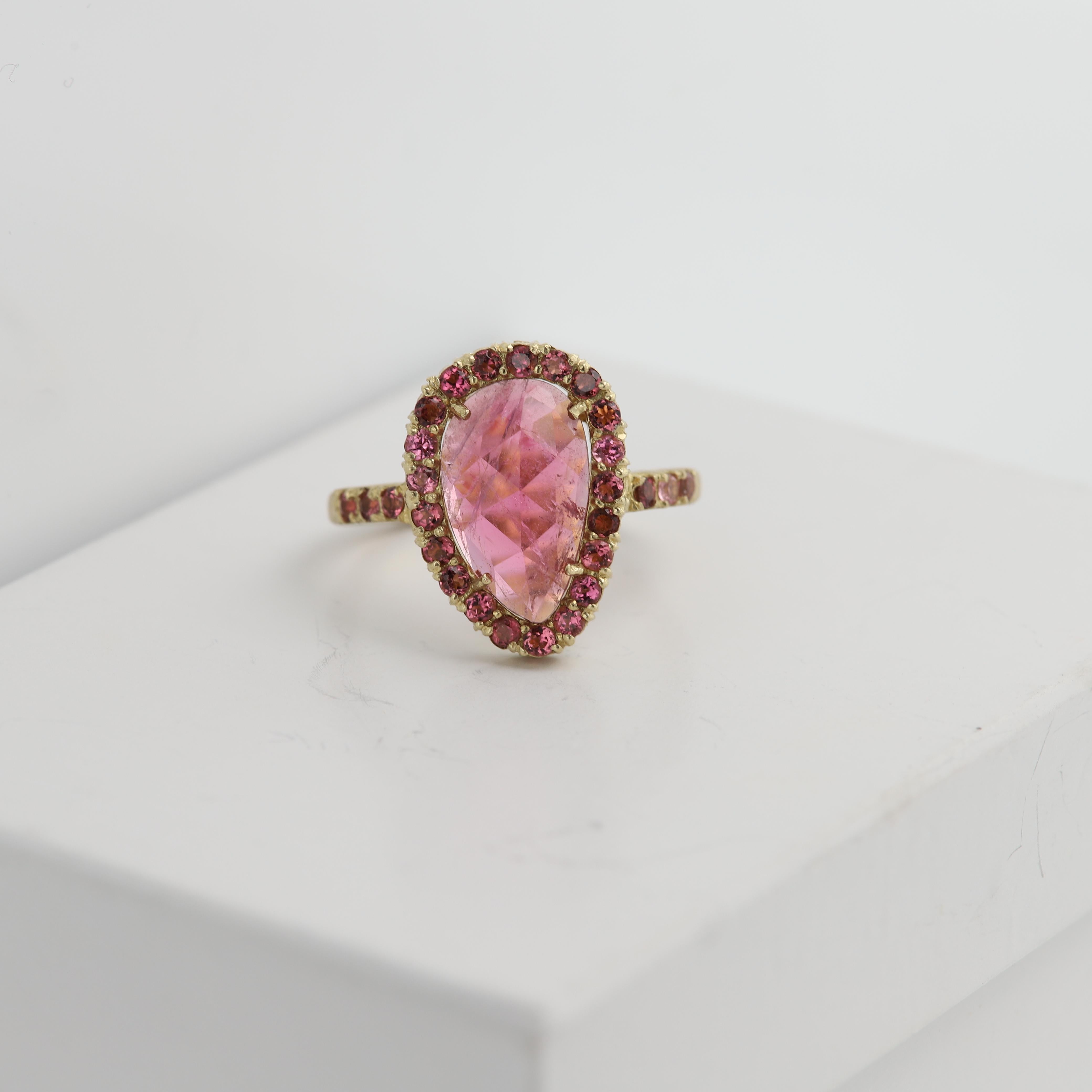 Pink Tourmaline Sliced Gem Ring 14 Karat Gold Vintage Pink Tourmaline Ring For Sale 1