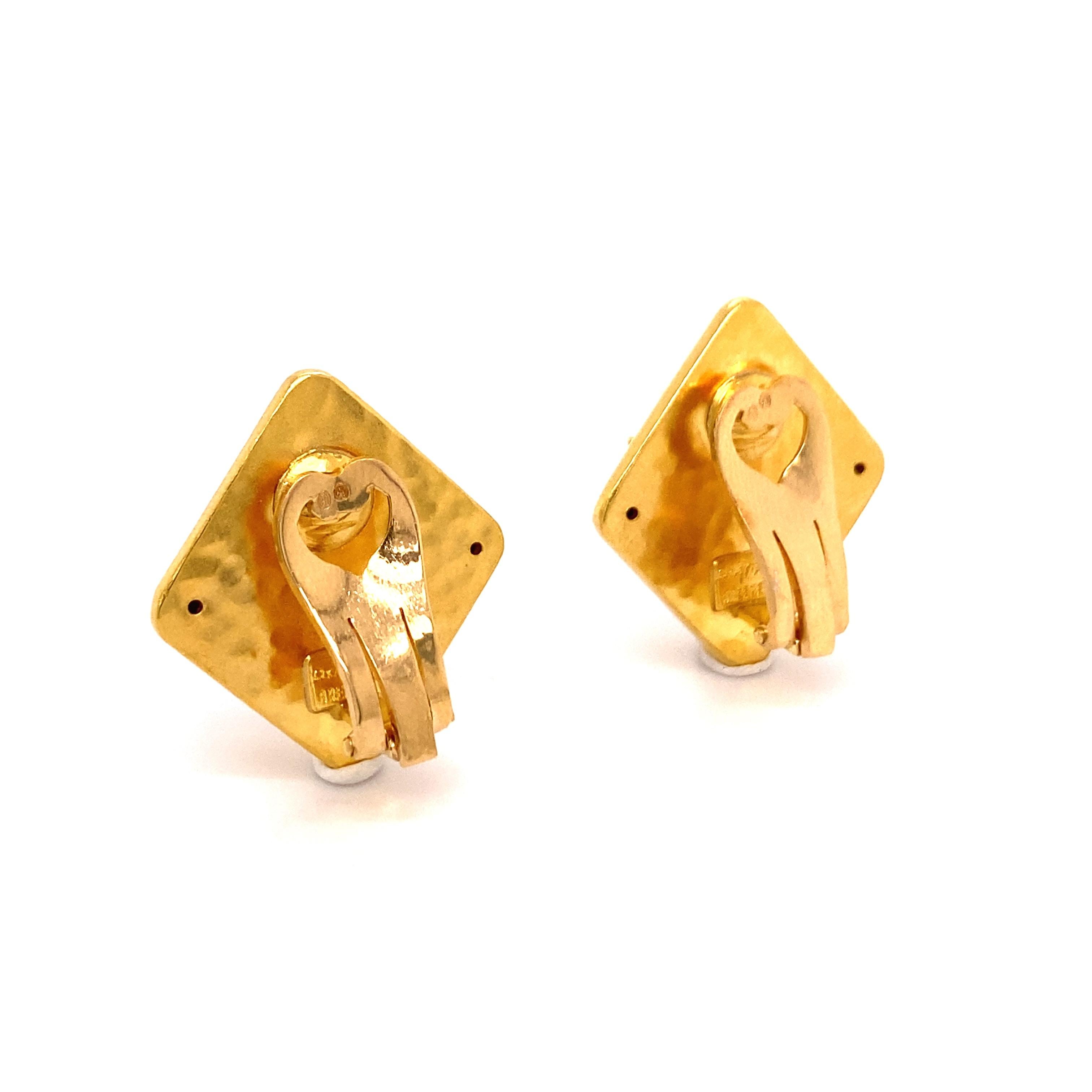Boucles d'oreilles en forme de pain de sucre en or jaune 18 carats avec granulation et tourmaline rose en vente 3
