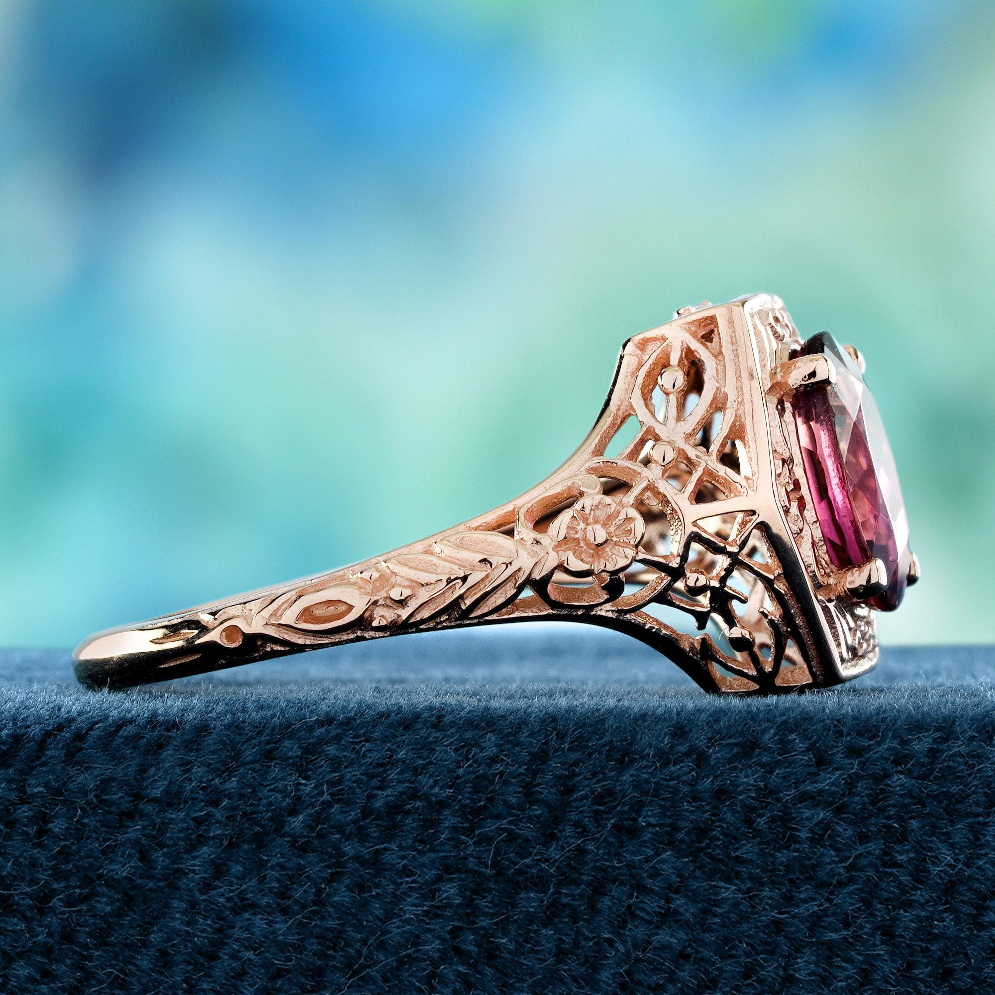 Taille ovale Bague filigrane de style vintage en or rose 9 carats en vente