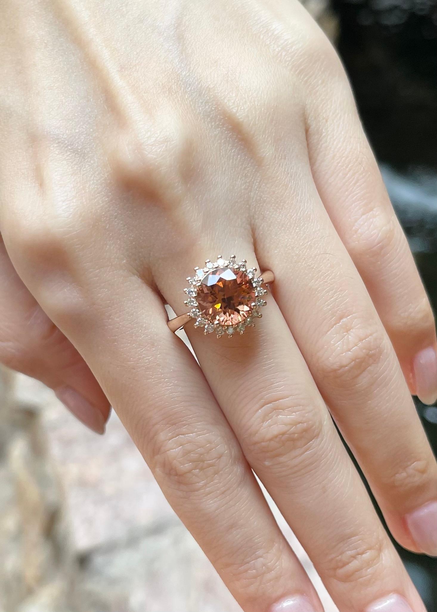 Round Cut Pink Tourmaline with Brown Diamond Ring set in 18K Rose Gold Settings For Sale