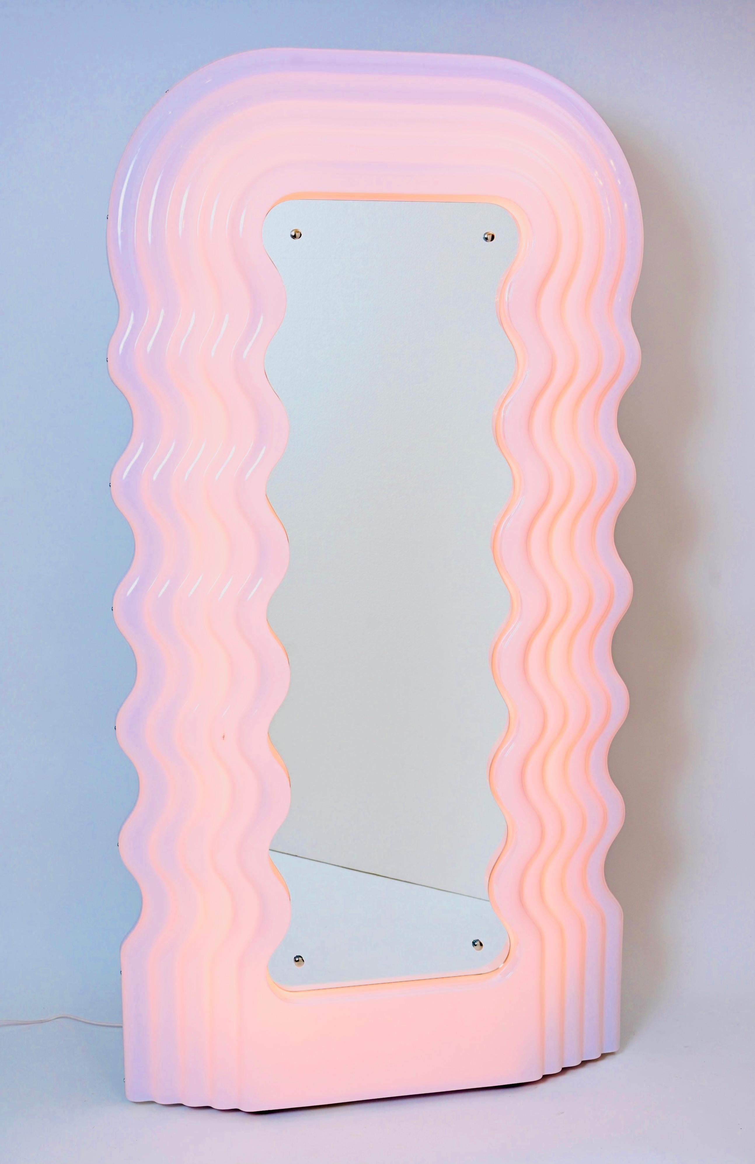 Mid-Century Modern Pink ‘Ultrafragola’ Mirror Designed by Ettore Sottsass for Poltronova, Italy For Sale