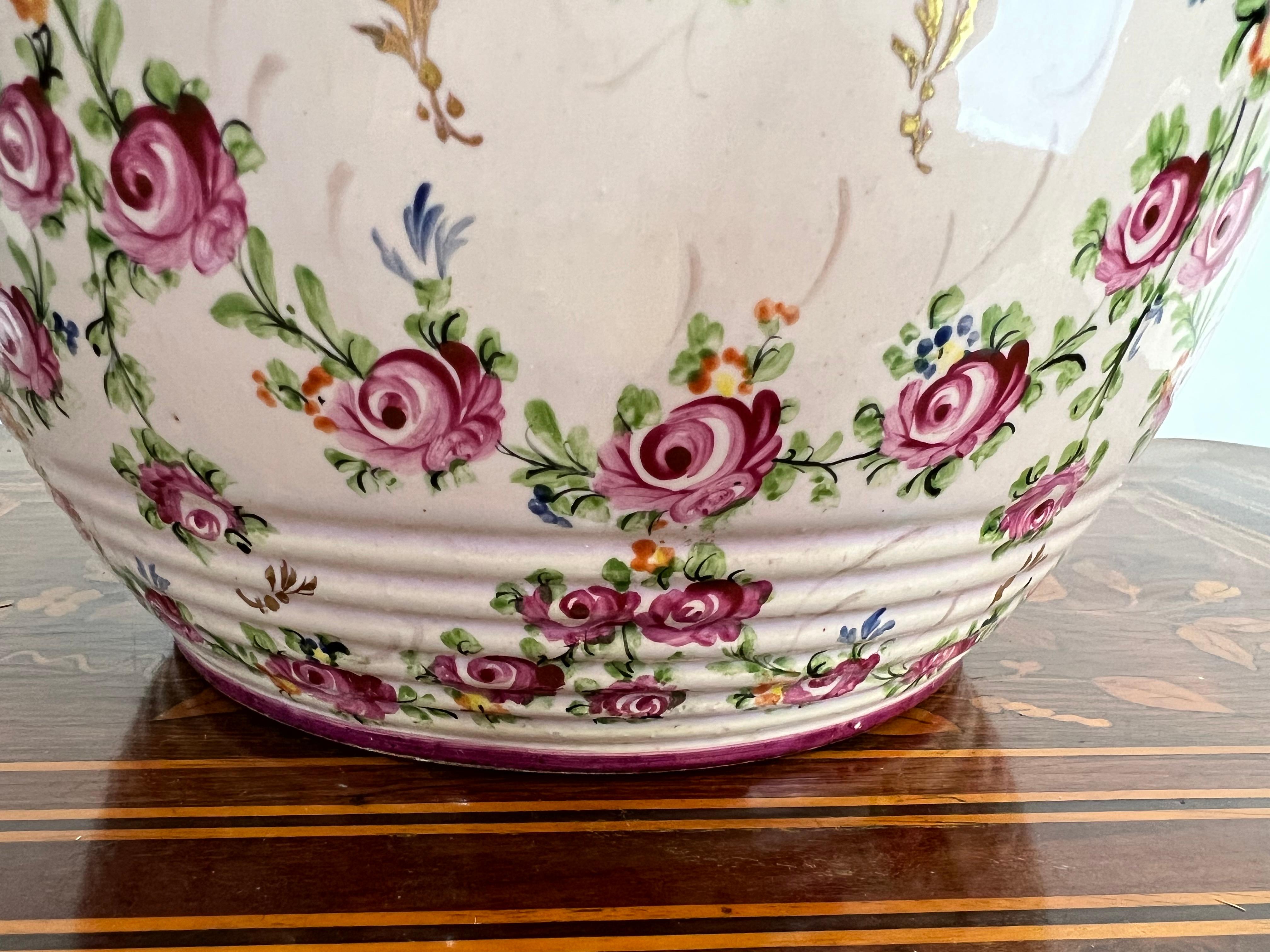 Pink vase with rose decor in faience of Clamecy For Sale 1