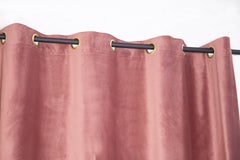 Tenda personalizzabile in velluto rosa e ottone della collezione Vintage Domus