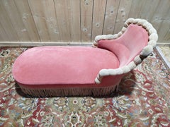 Pink velvet daybed, Napoleon III period