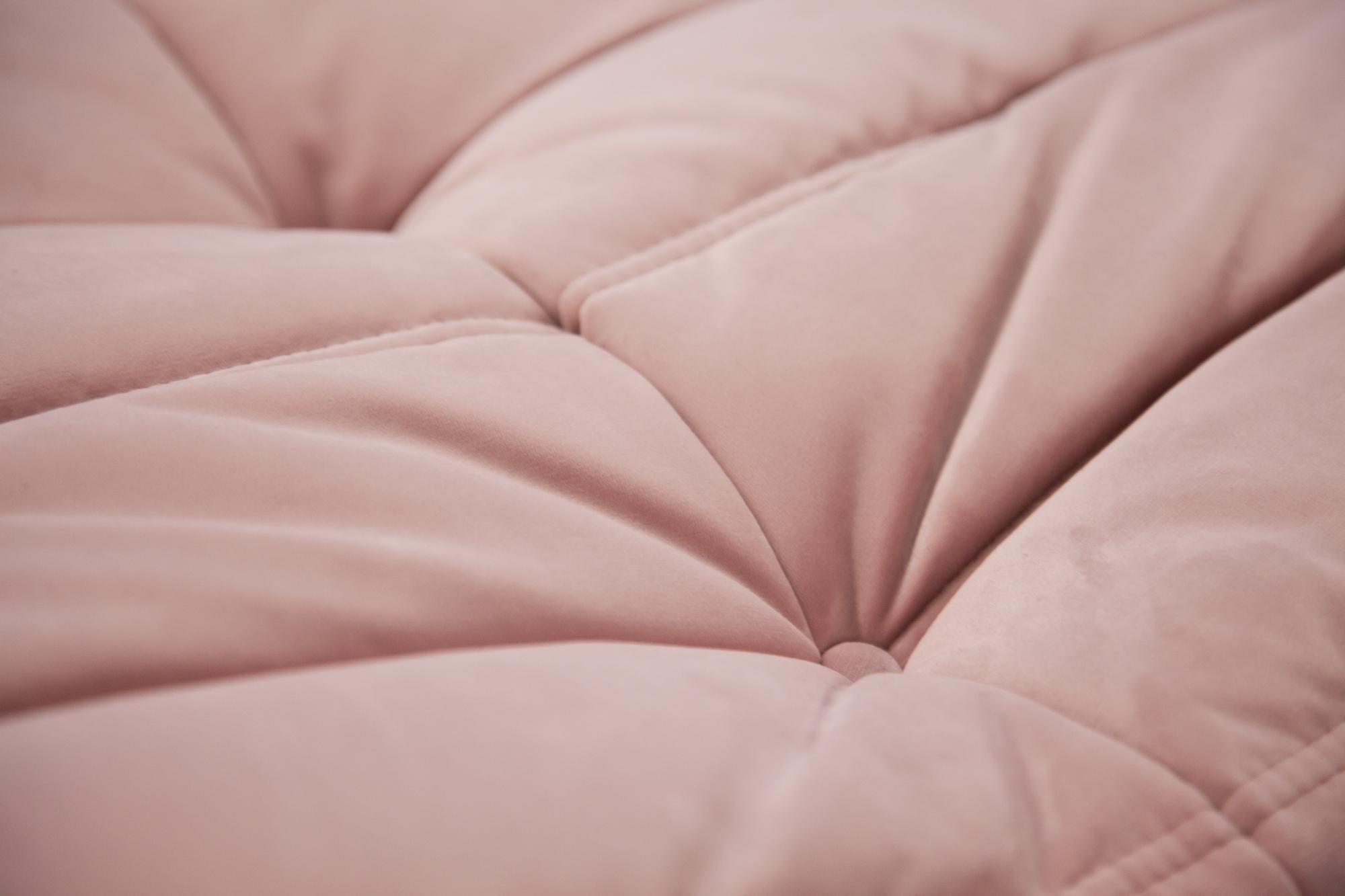 Togo-Sofa-Set aus rosa Samt von Michel Ducaroy für Ligne Roset, 1970er Jahre, 5er-Set im Angebot 5