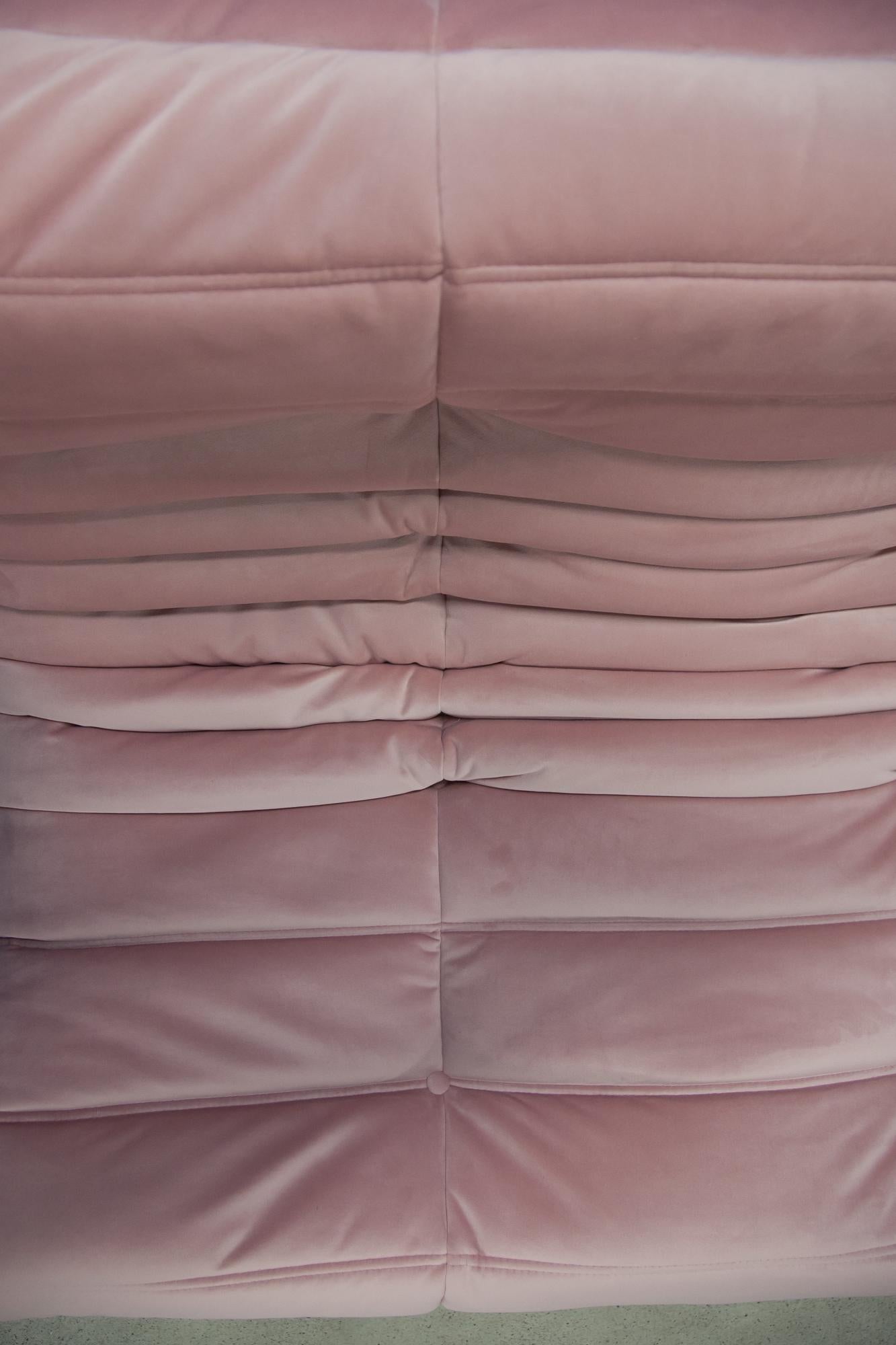 Togo-Sofa-Set aus rosa Samt von Michel Ducaroy für Ligne Roset, 1970er Jahre, 5er-Set im Angebot 9