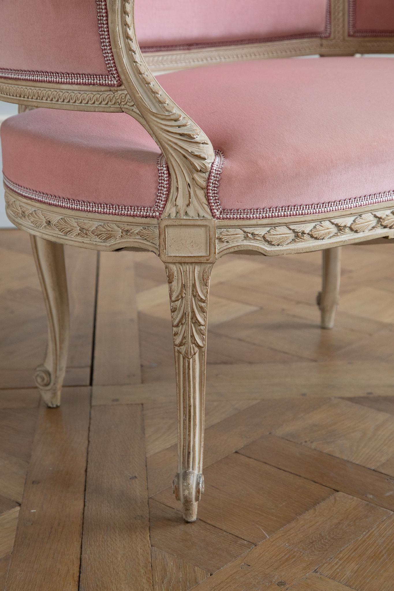 Pink Velvet Transition Louis XV-Louis XVI Style Marquise 4