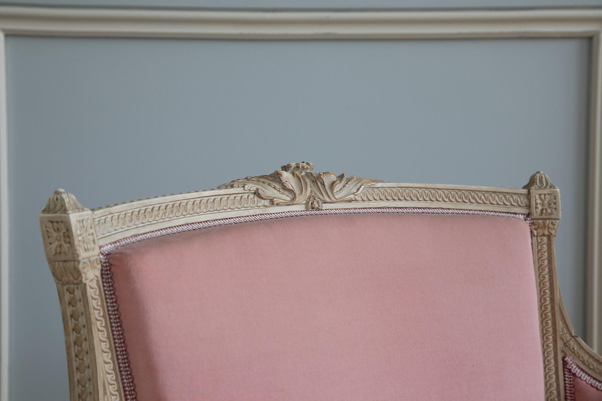 Pink Velvet Transition Louis XV-Louis XVI Style Marquise 7