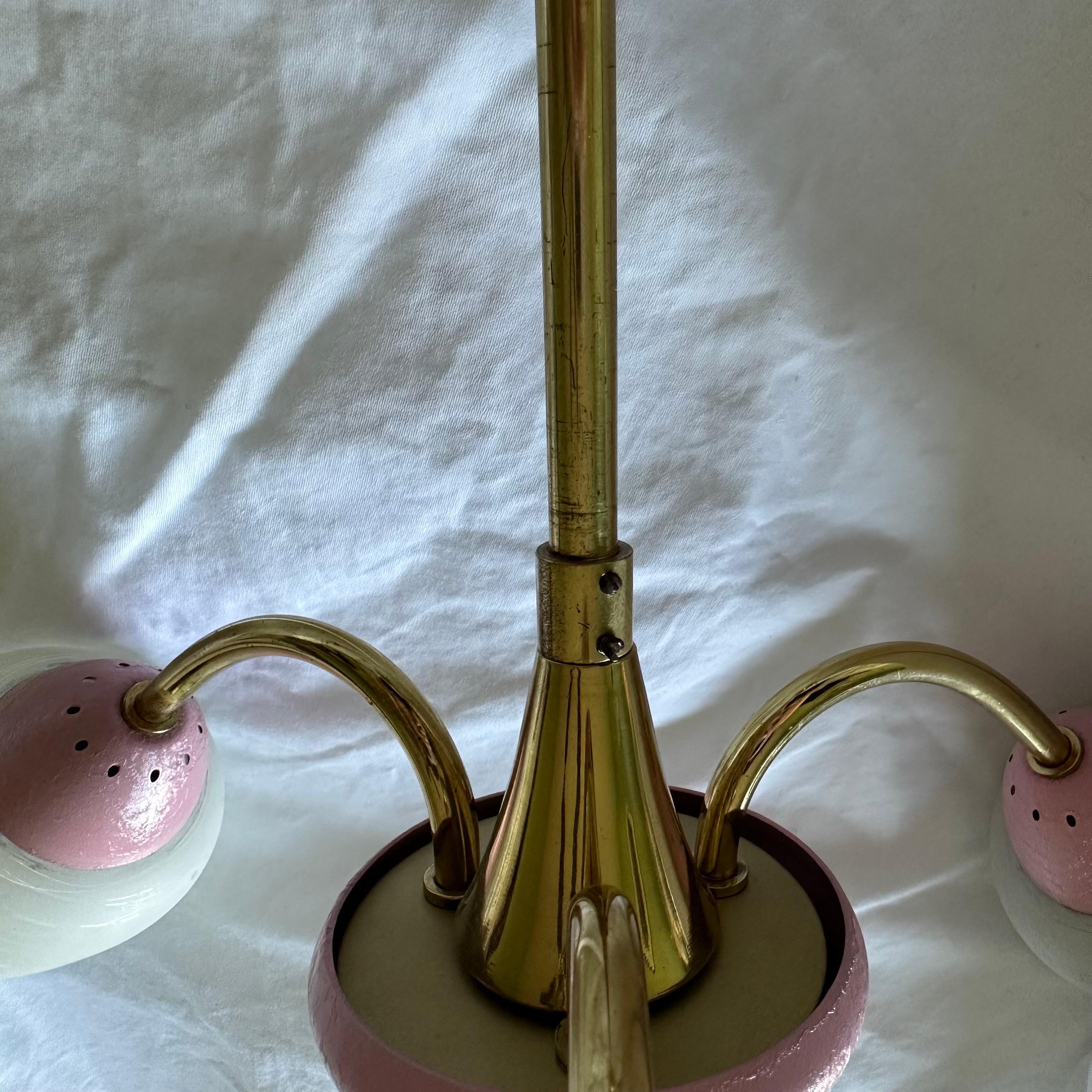 Pink Vintage Midcentury 3 Arm Sputnik Chandelier with Brass and Glass For Sale 5
