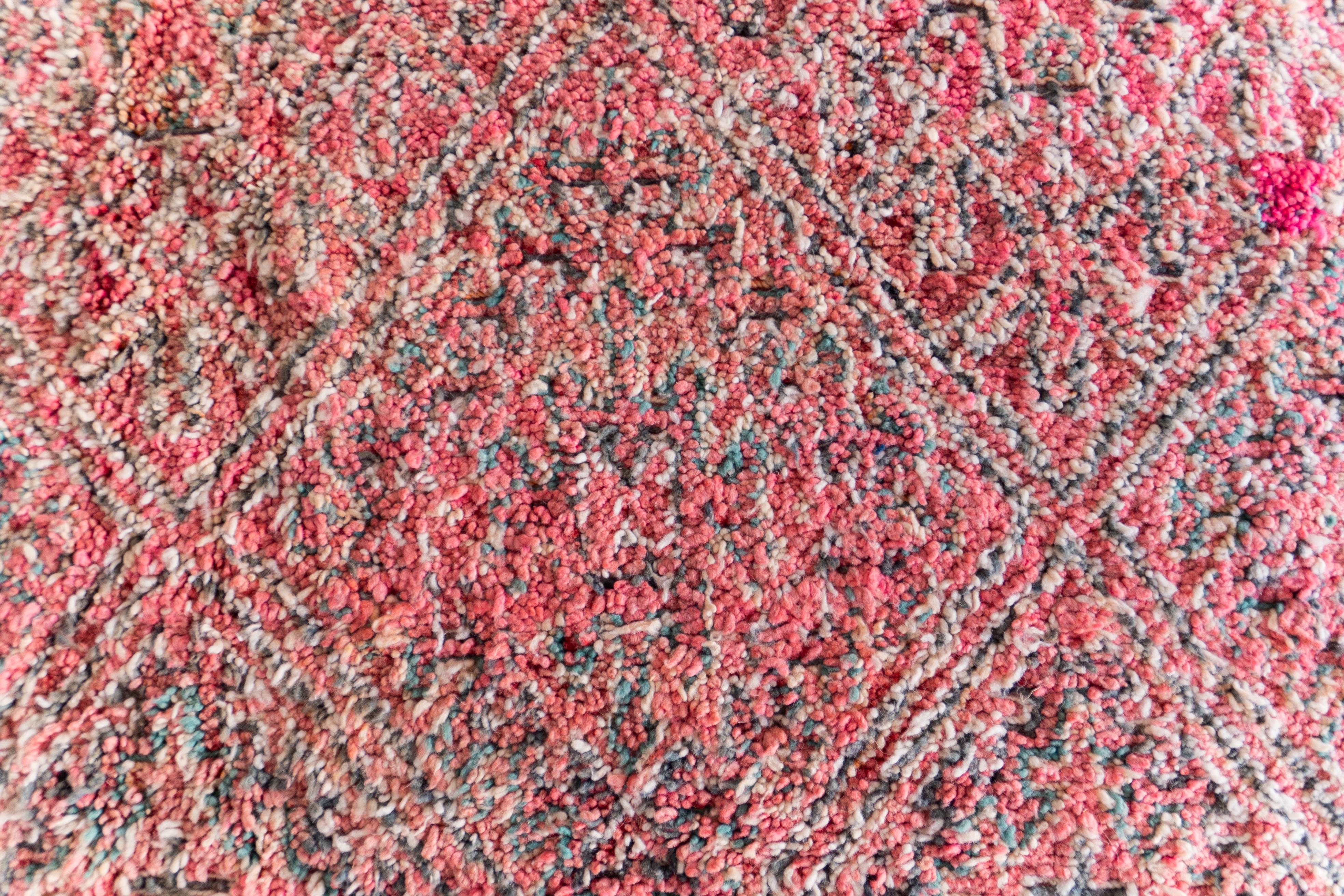 Art déco Tapis berbère marocain rose des années 70 100 % laine 7,2 x9,5 Ft 220 x290 Cm en vente