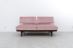 Loveseat rose Walter Knoll pour Knoll « Stella », années 1960