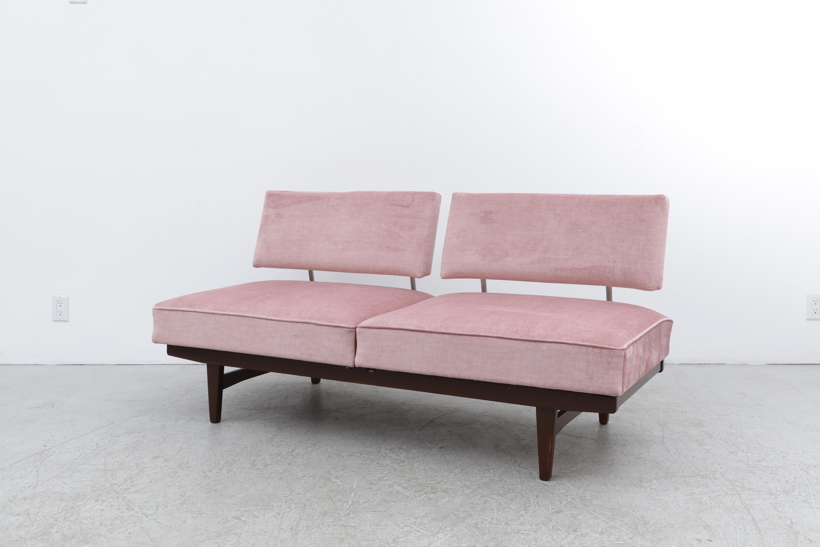 Mid-Century Modern Pink Walter Knoll for Knoll 