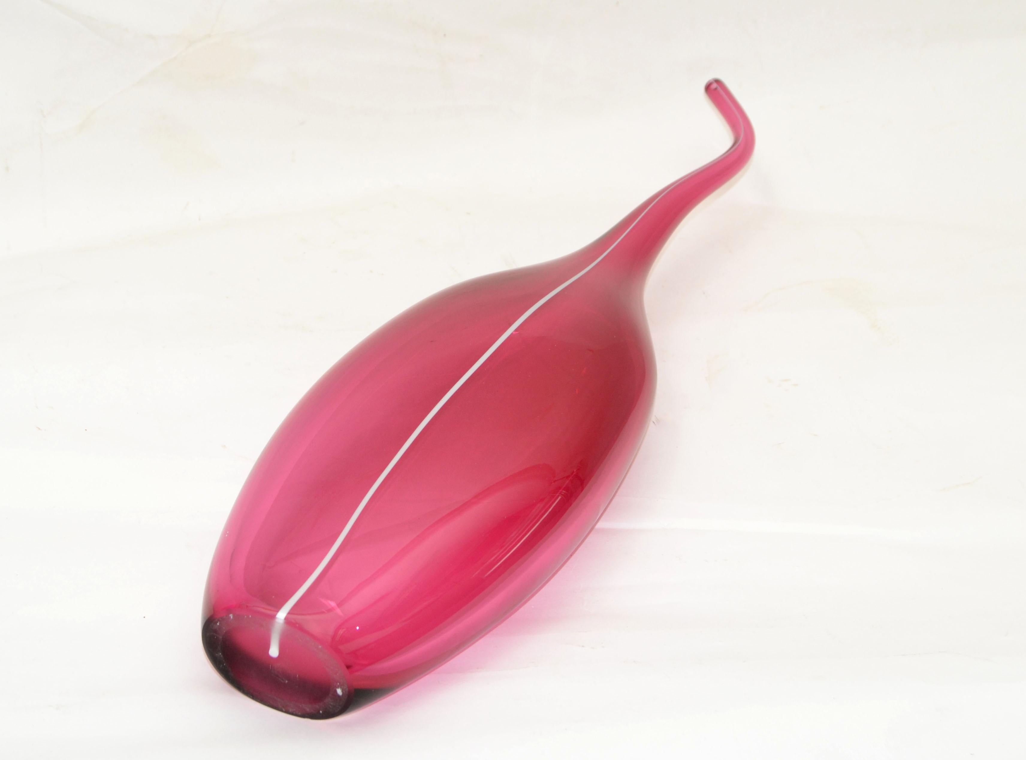 Hand-Crafted Pink & White Blown Murano Art Glass Bud Flower Vase, Italy Mid-Century Modern For Sale