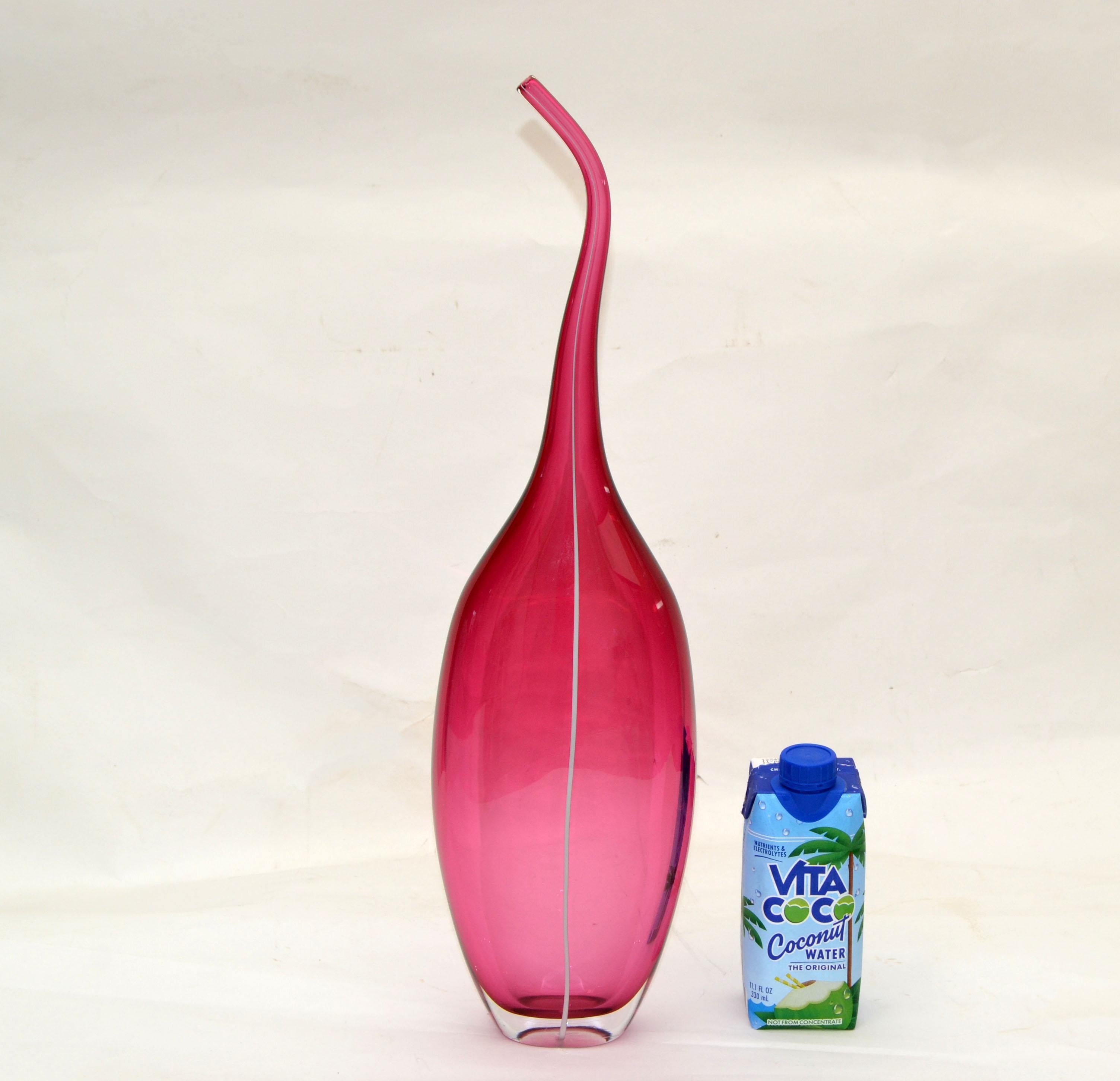 Pink & White Blown Murano Art Glass Bud Flower Vase, Italy Mid-Century Modern For Sale 2