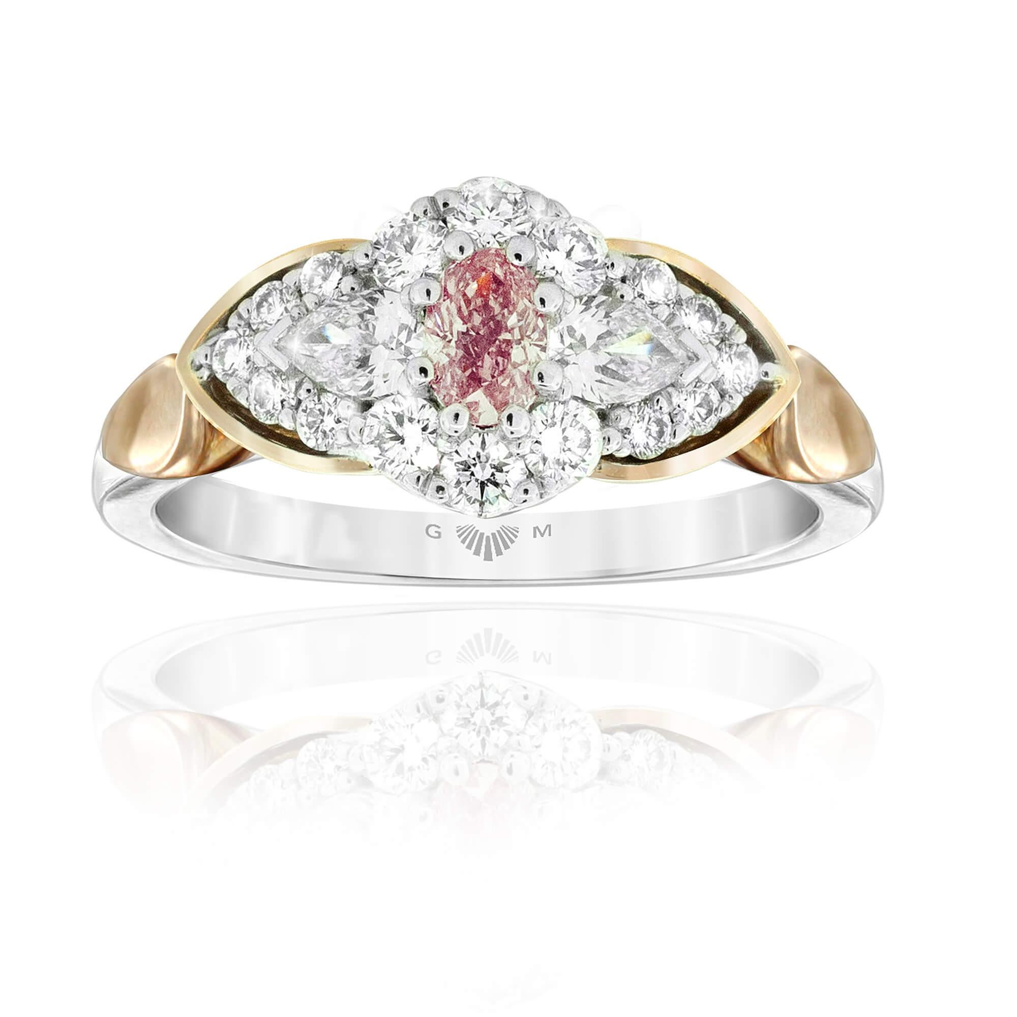 Pink & Weißer Diamantring - Gerard McCabe's Eagle Design (Gemischter Schliff) im Angebot