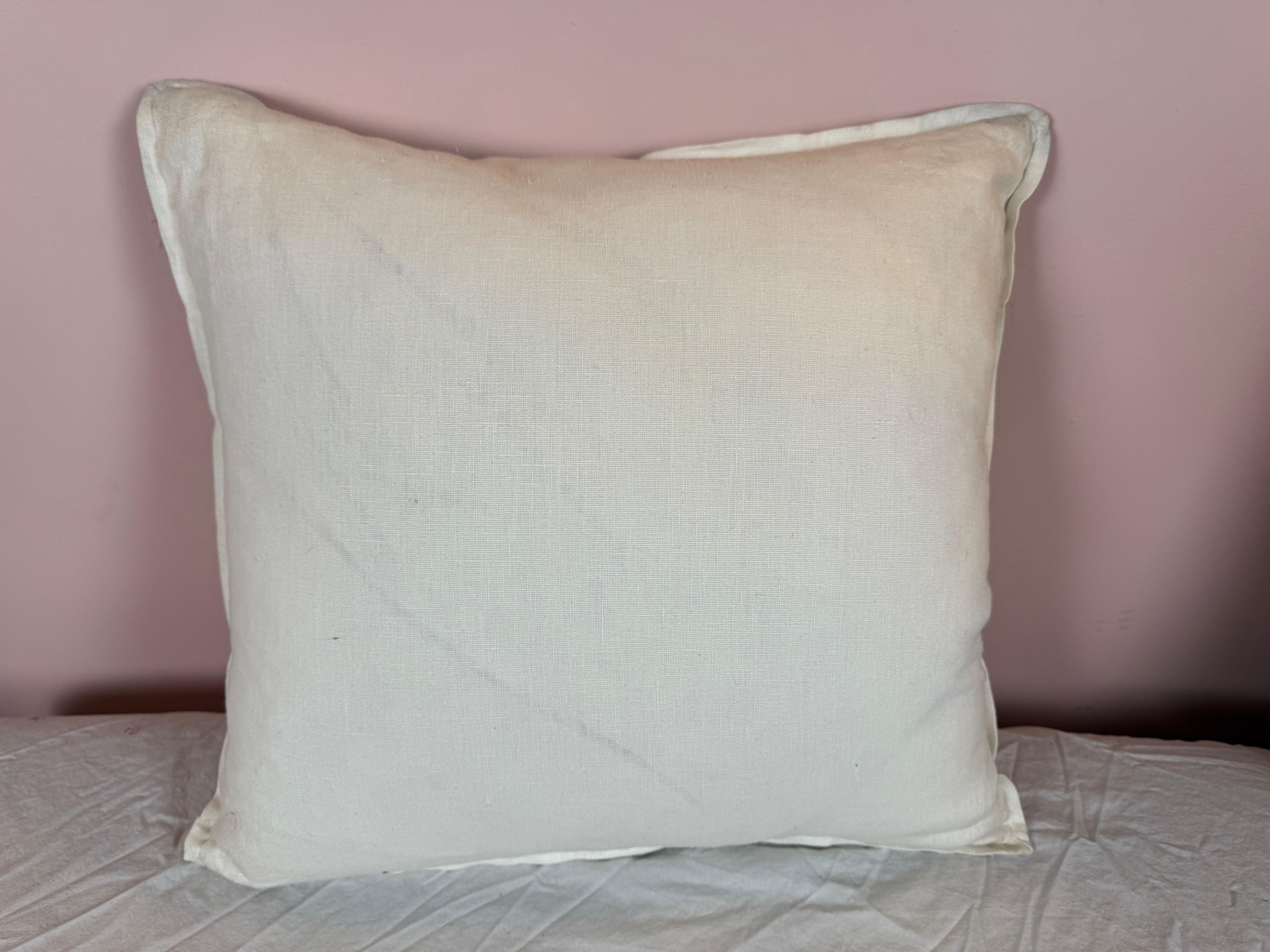 Cuscino in tessuto Fortuny rosa e bianco In condizioni Nuovo in vendita a Los Angeles, CA