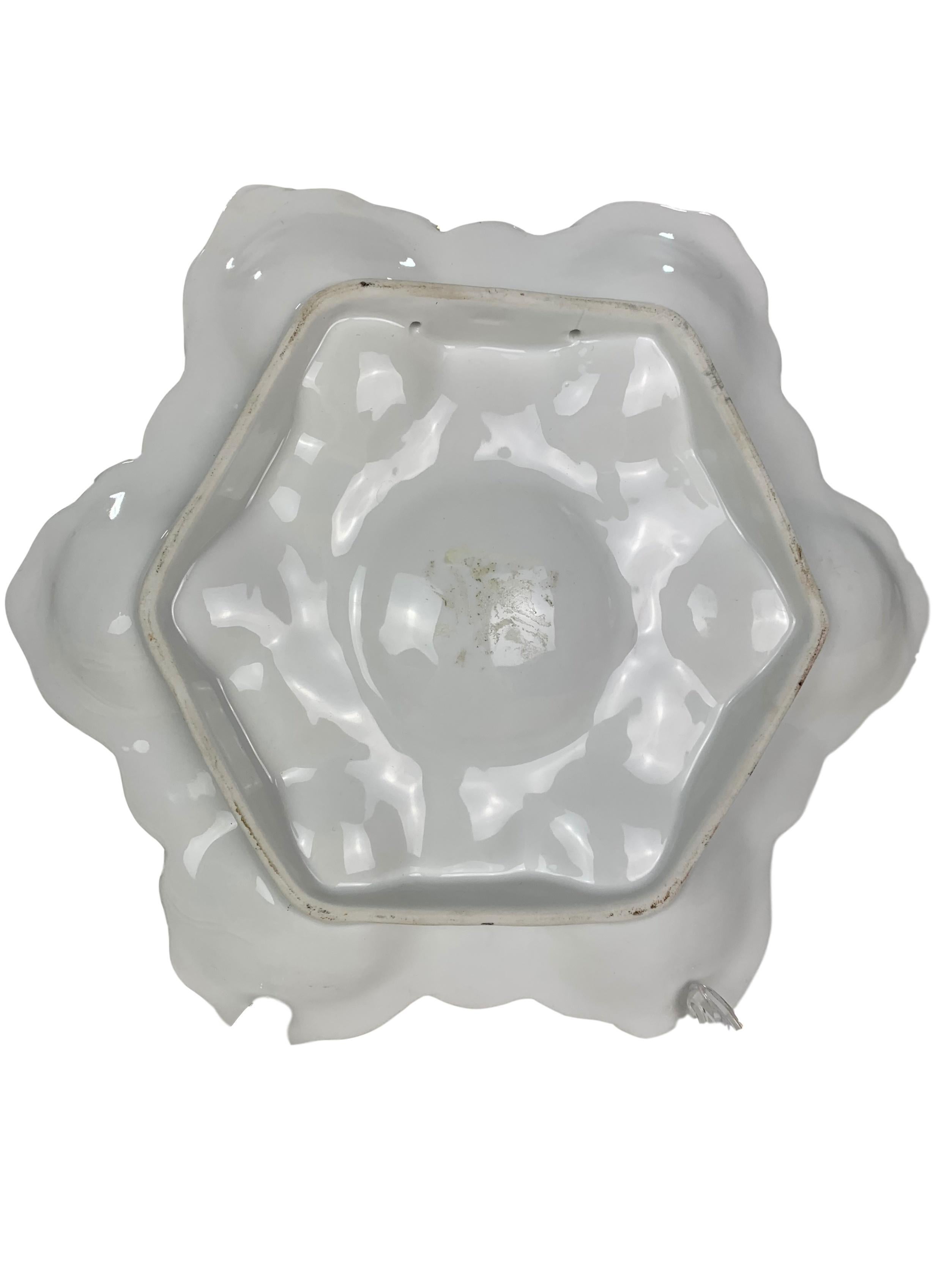 Pink White & Gold Porcelain Oyster Plates In Good Condition In Banner Elk, NC