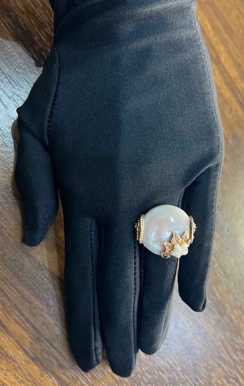 Pink White Mother of Pearl Floral Flower Nature Leaf Inspired 14K Rose Gold Ring For Sale 5