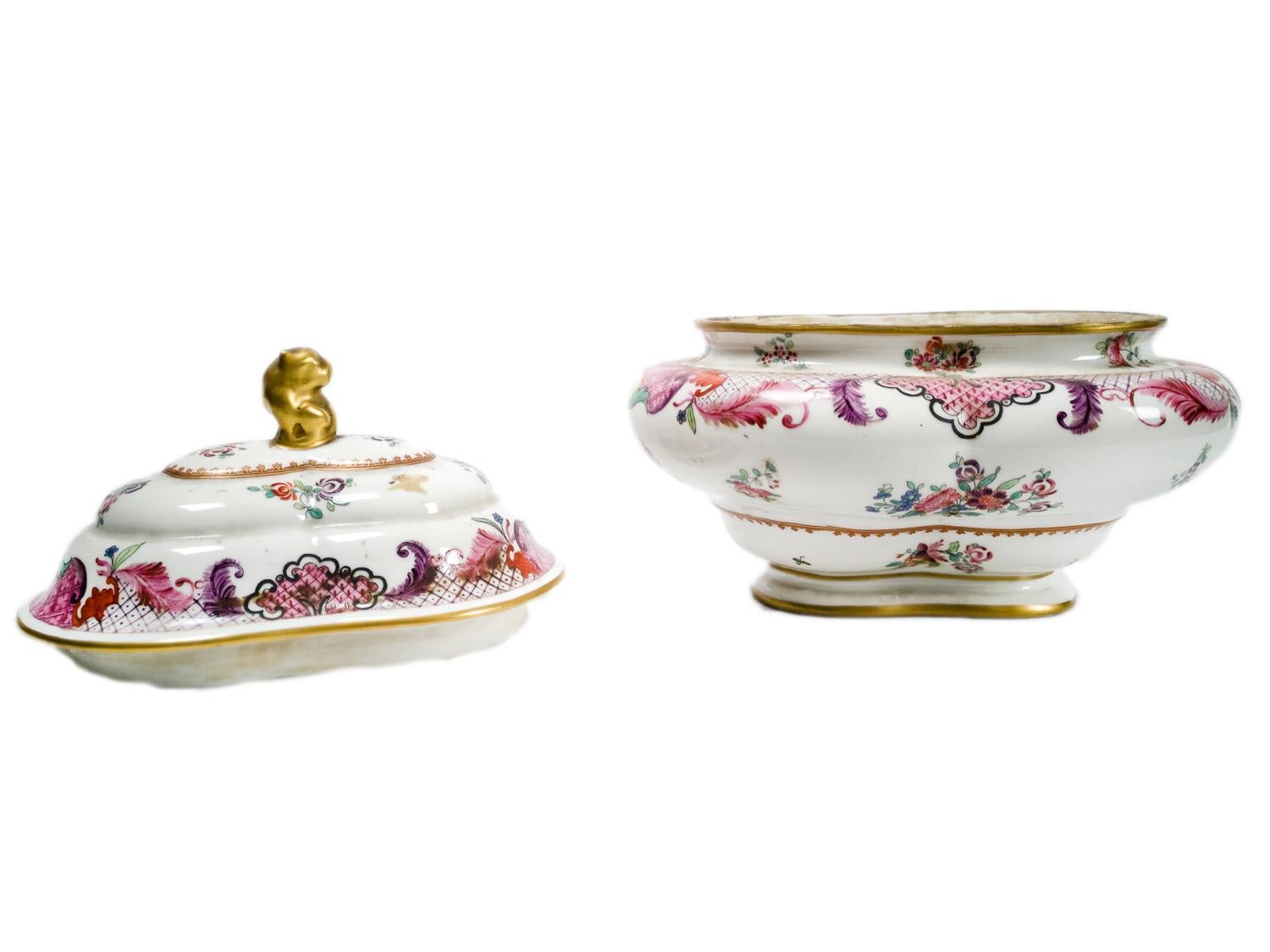 French Pink & White Porcelain Tureen by Edme Samson, 19th Century For Sale