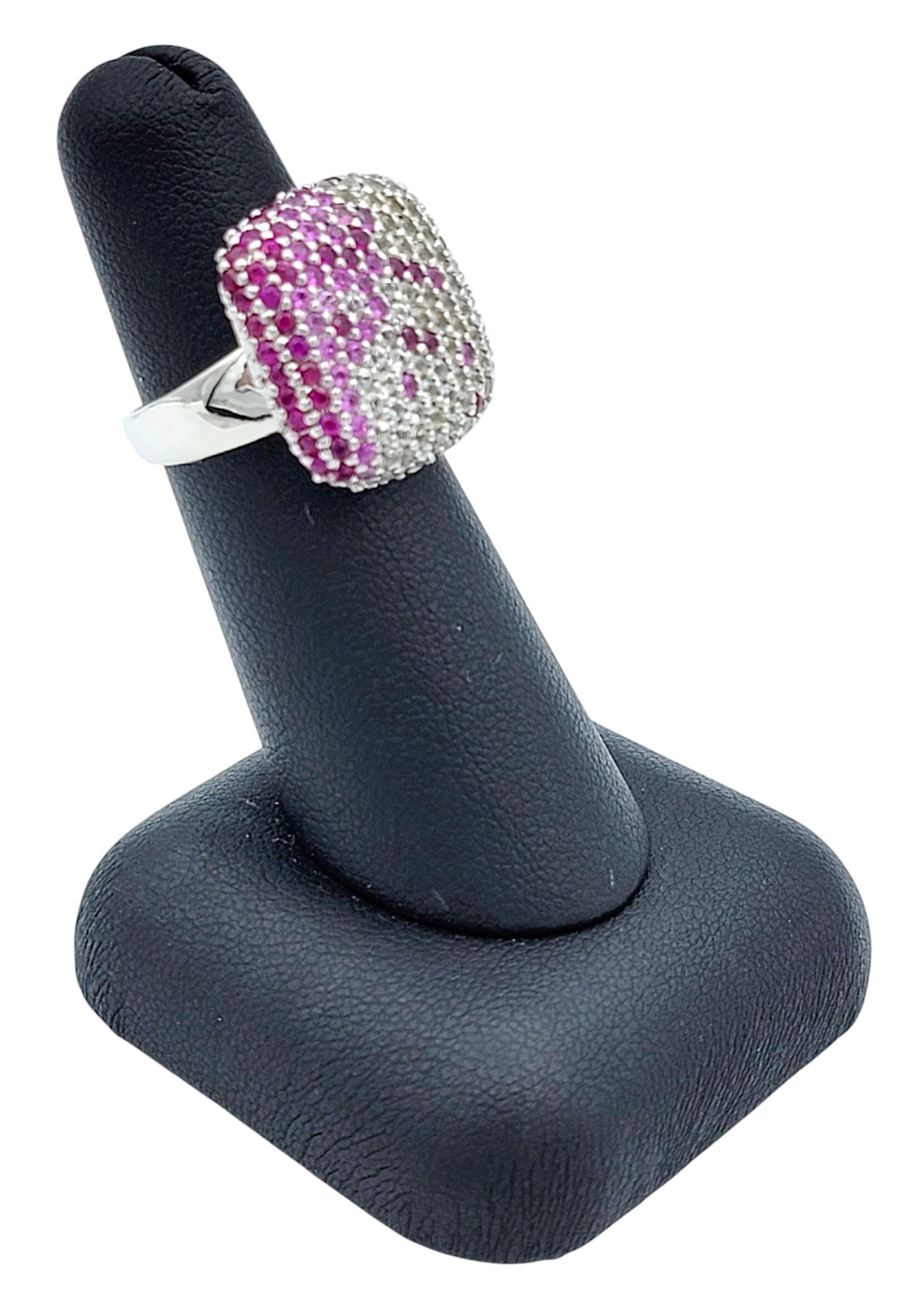 Rosa & Weißer Saphir Pavé Gradient Cocktail Ring mit Rubinen in 14 Karat Gold im Angebot 4