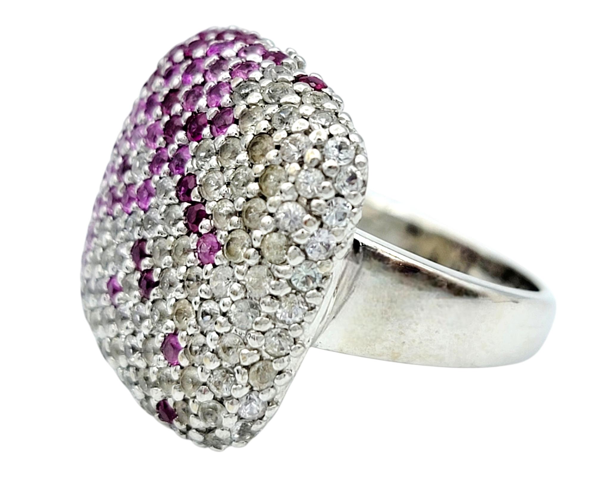 Rosa & Weißer Saphir Pavé Gradient Cocktail Ring mit Rubinen in 14 Karat Gold im Zustand „Gut“ im Angebot in Scottsdale, AZ
