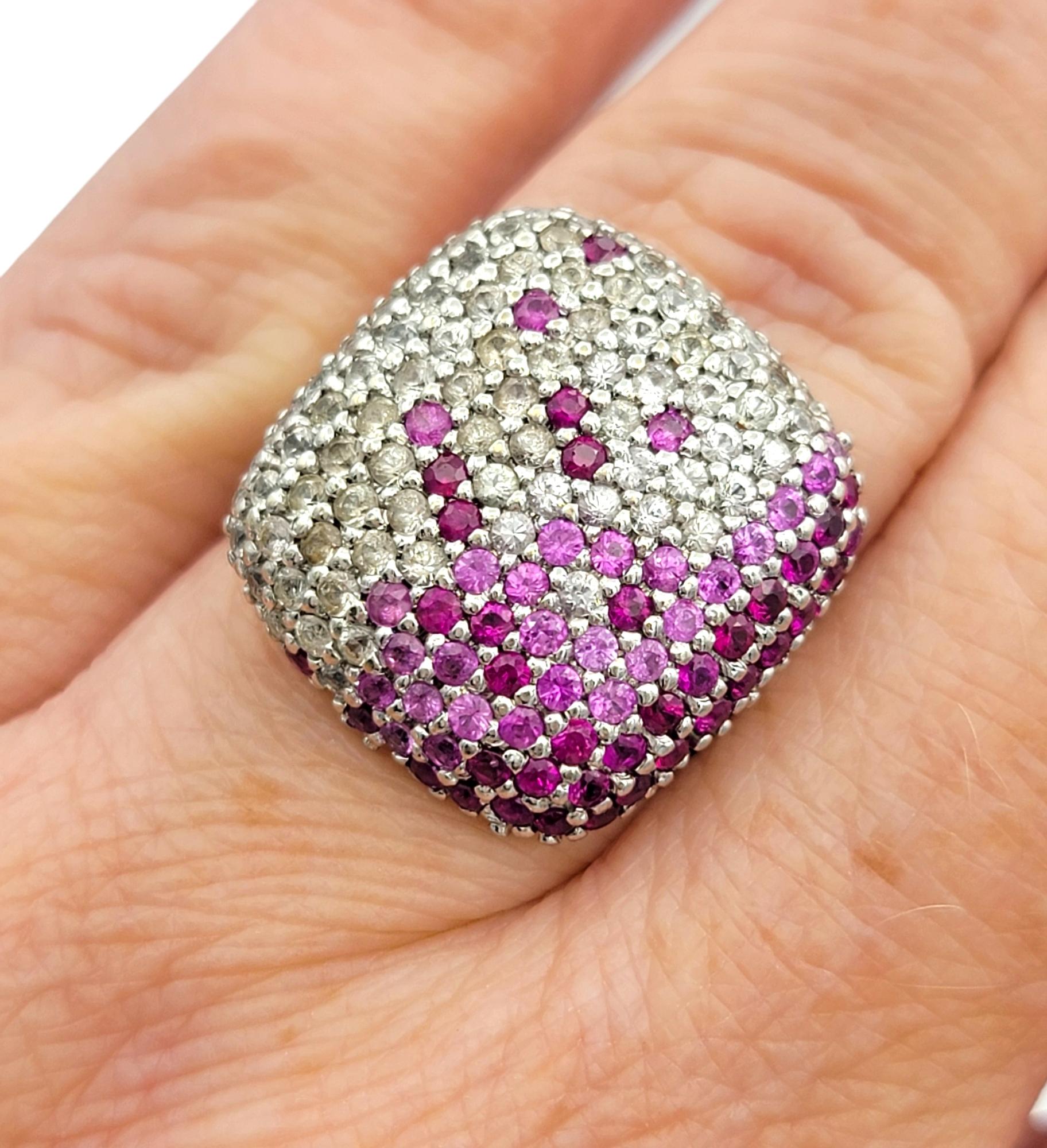 Rosa & Weißer Saphir Pavé Gradient Cocktail Ring mit Rubinen in 14 Karat Gold im Angebot 3