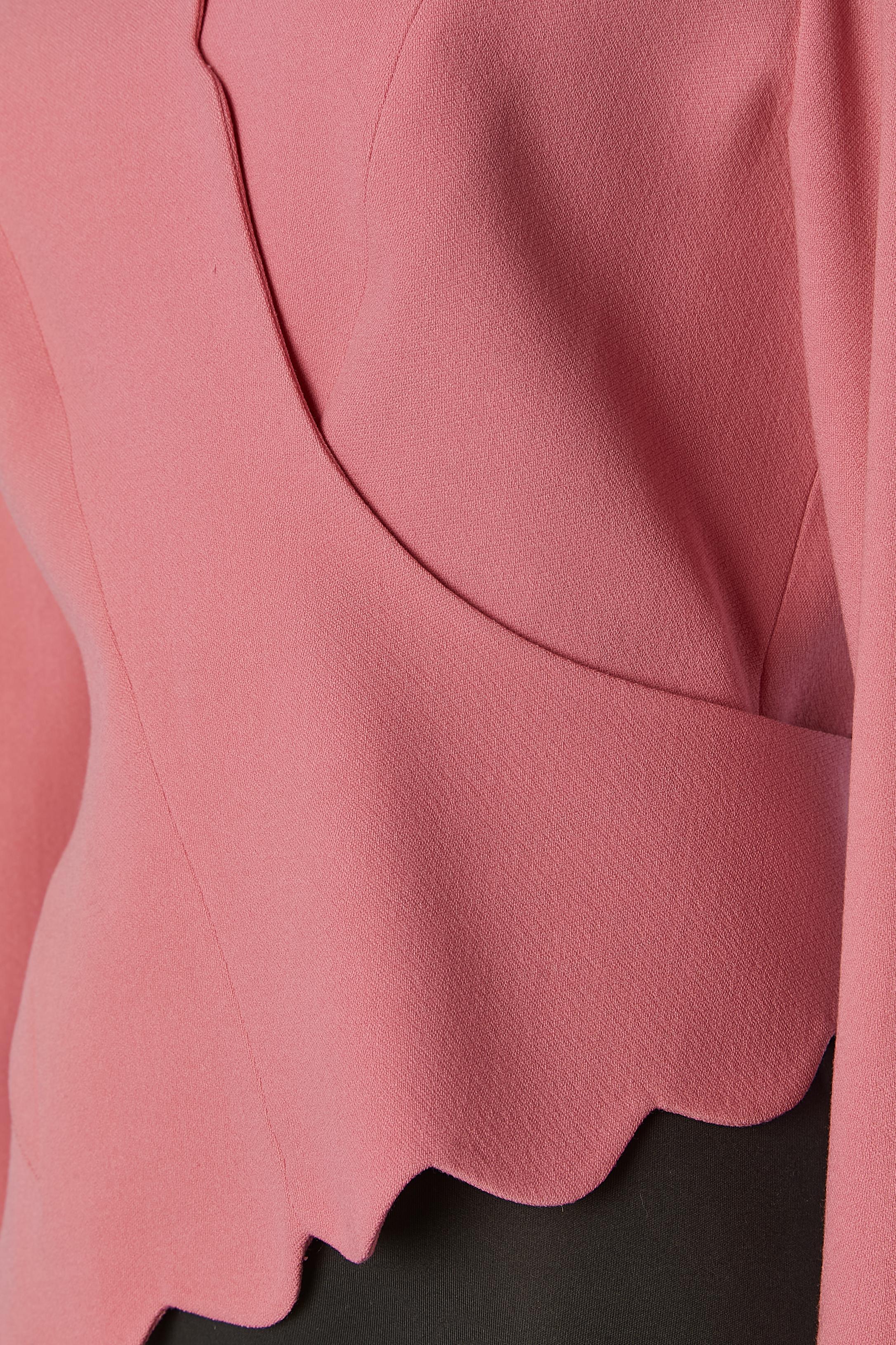 Veste asymétrique enveloppée de laine rose avec boucle rose Thierry Mugler ACTIV  Pour femmes en vente