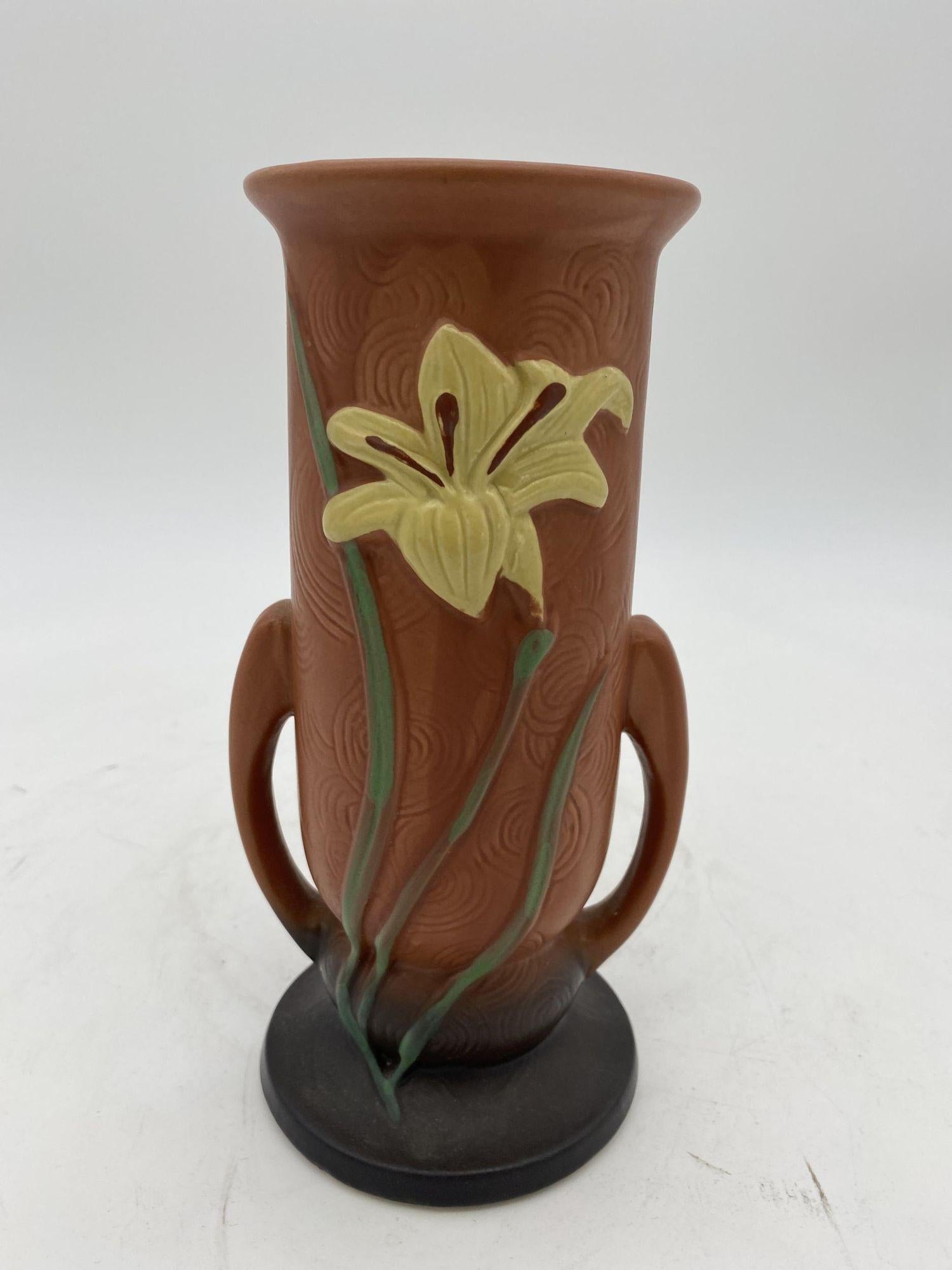 American Pink Zephyr Lily 133-8 Art Pottery Vase by Roseville , 1946